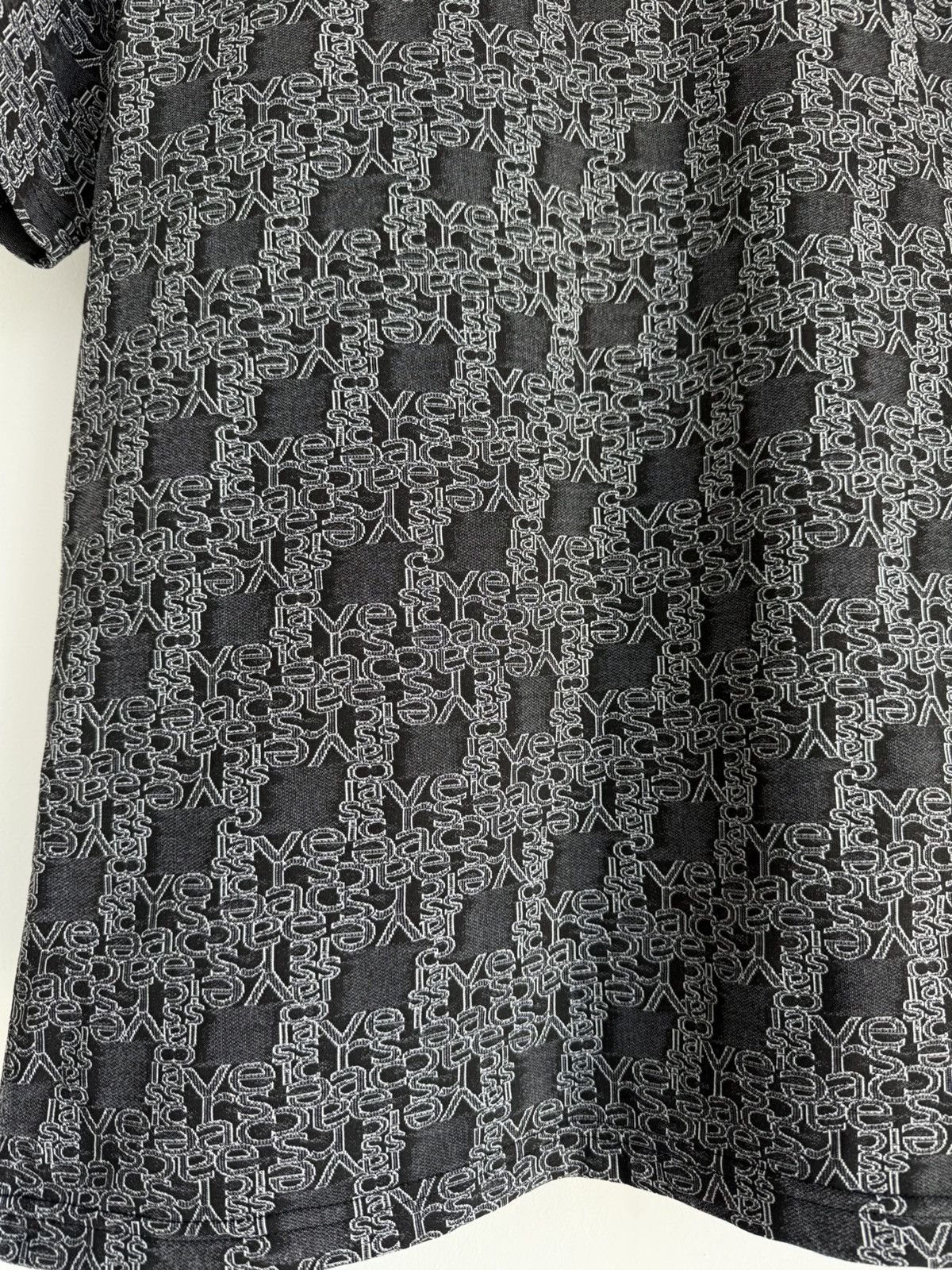 Versace × Vintage Rare Versace Classic Vintage Monogram T-Shirt Size US M / EU 48-50 / 2 - 7 Thumbnail