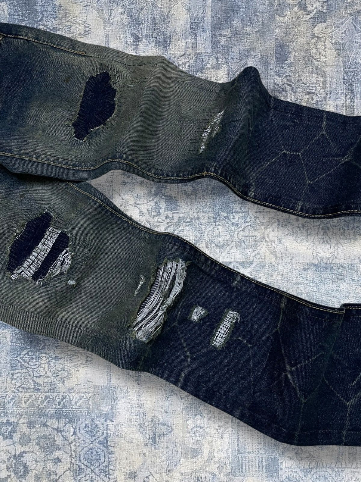 Le Grande Bleu (L.G.B.) Vintage 1990s Og Japan Designer Lagust Scab Distressed Denim Size US 30 / EU 46 - 6 Thumbnail