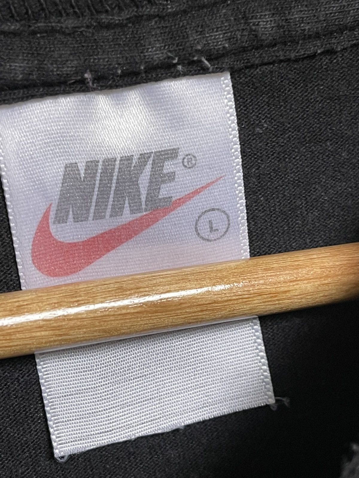 Nike Vintage Nike Basketball T shirt 90s Size US L / EU 52-54 / 3 - 3 Thumbnail