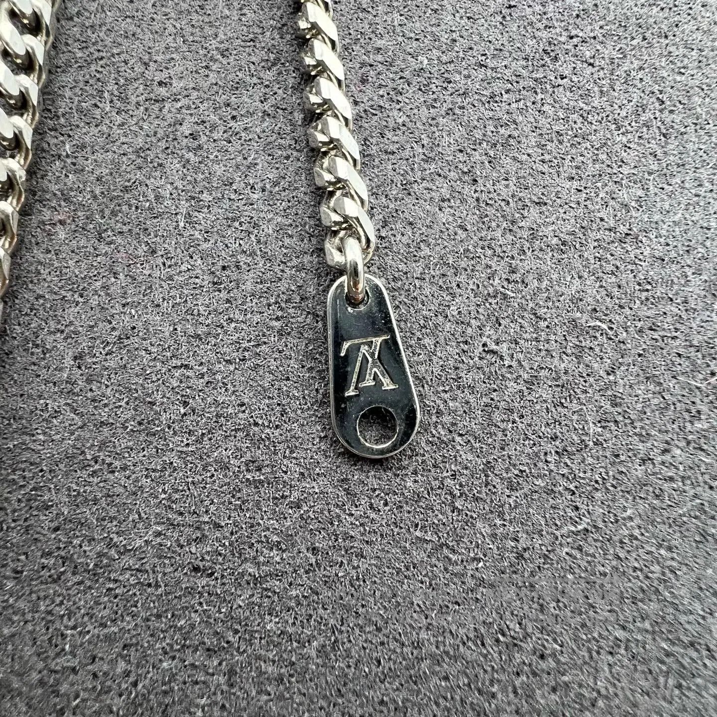 Louis Vuitton Louis Vuitton Colorful tie-dye necklace Size ONE SIZE - 4 Thumbnail