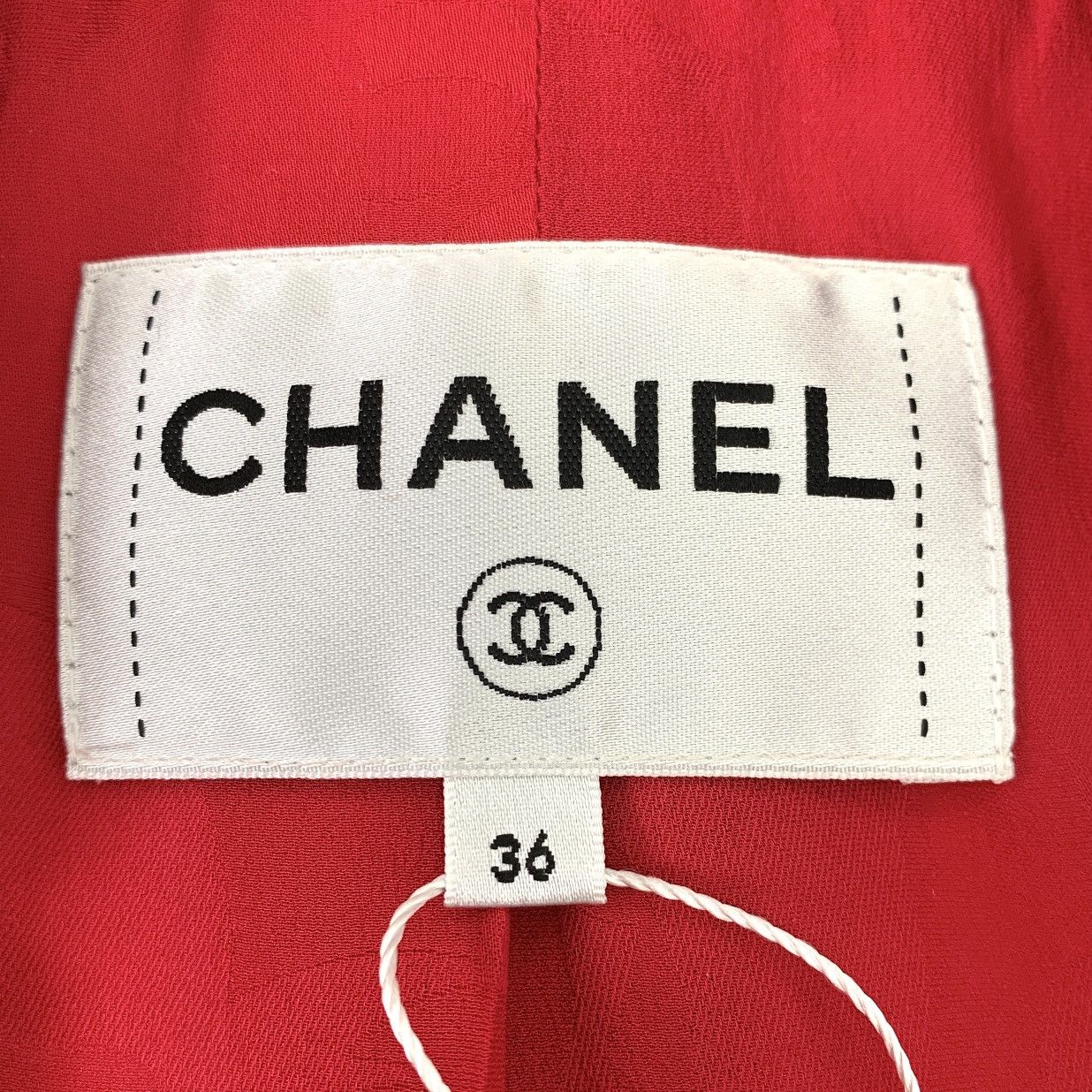 Chanel Chanel Red Pearl Button Cotton Lapel Tweed Woven Jacket Size XS / US 0-2 / IT 36-38 - 5 Thumbnail