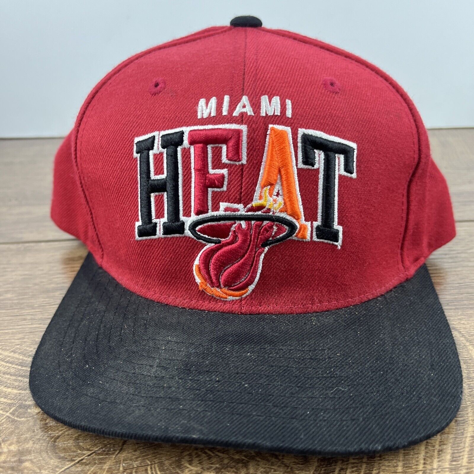 Mitchell & Ness Miami Heat Hat Mitchell & Ness Miami Red Hat Adjustable Adul Size ONE SIZE - 5 Thumbnail
