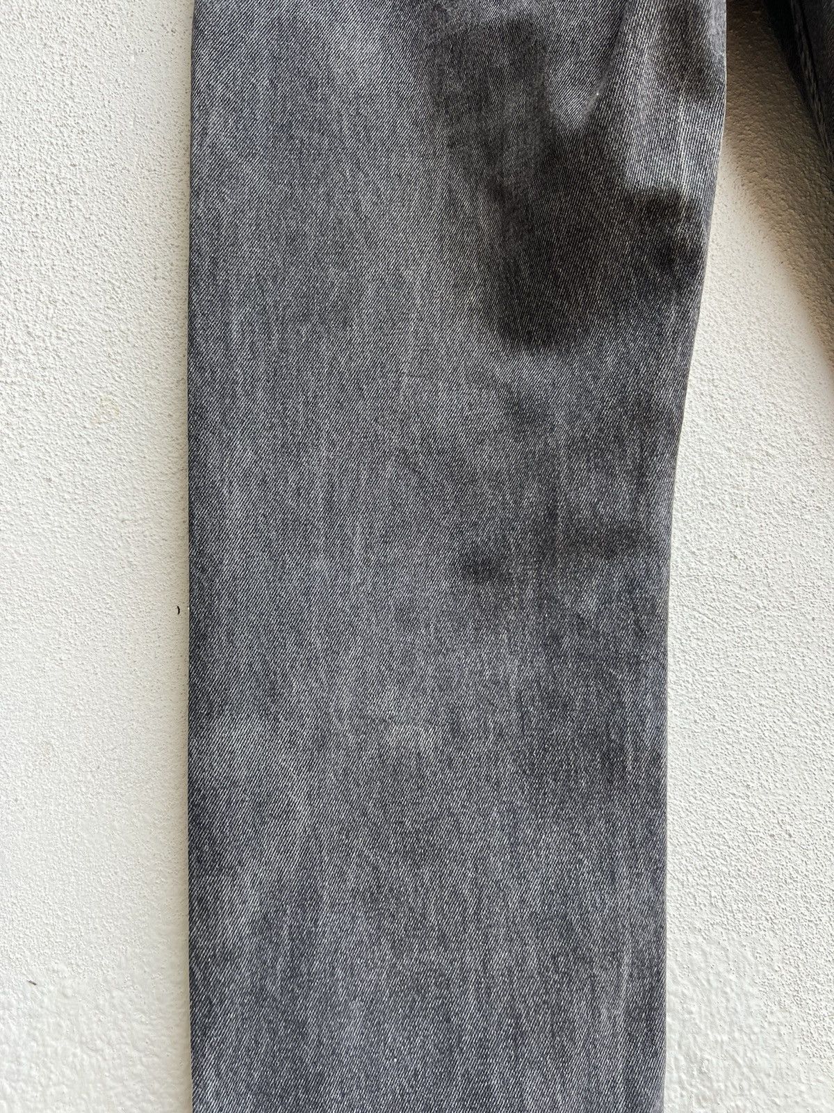 Levi's 1996 Levi’s 505 Orange Tab Fade Black Distress Denim Jeans Size US 35 - 16 Thumbnail