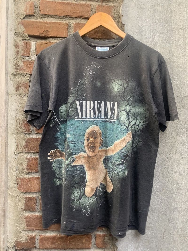 Nirvana Vintage 90s Nirvana Nevermind Thrashed Distressed Rock Tee Size US M / EU 48-50 / 2 - 16 Thumbnail