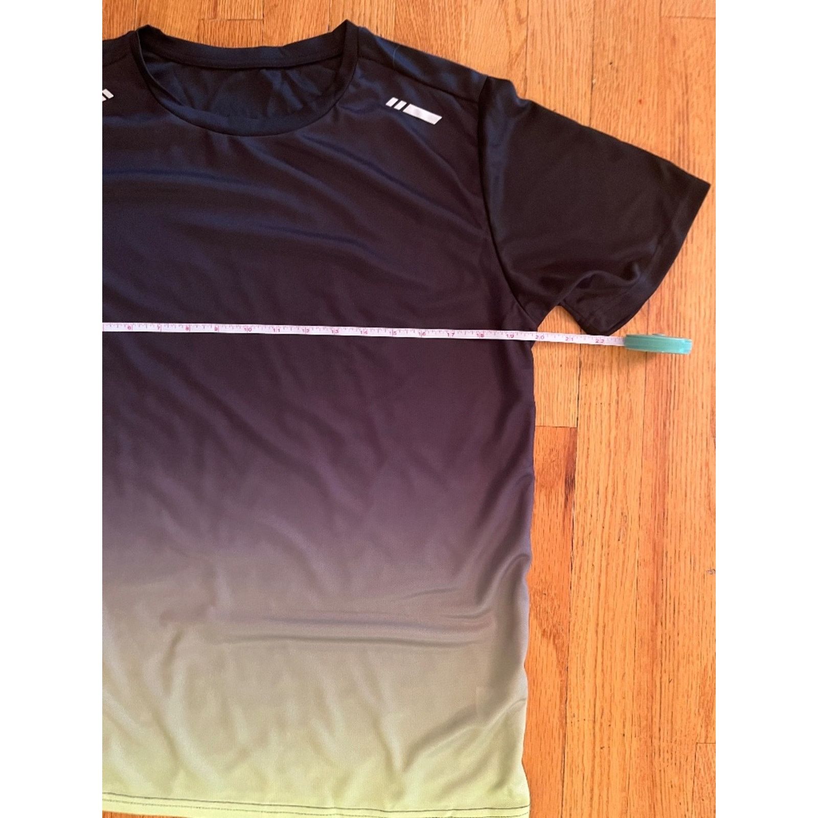 Shein SHEIN Mens Gradient Activewear Set Short Sleeve Tee & Shorts Size US M / EU 48-50 / 2 - 4 Thumbnail