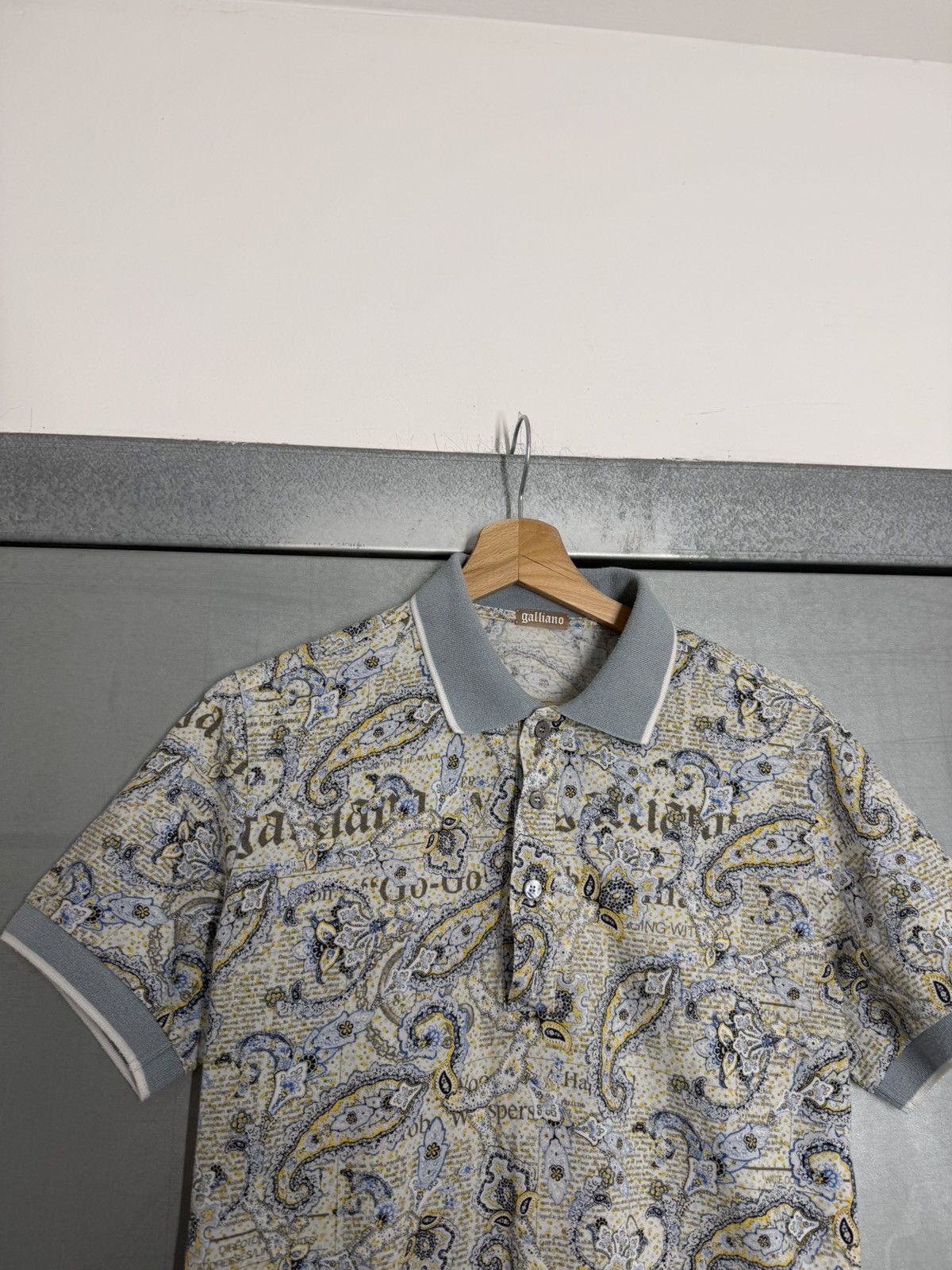 John Galliano Vintage 00s John Galliano Overprinted Polo T-Shirt Size US S / EU 44-46 / 1 - 2 Thumbnail