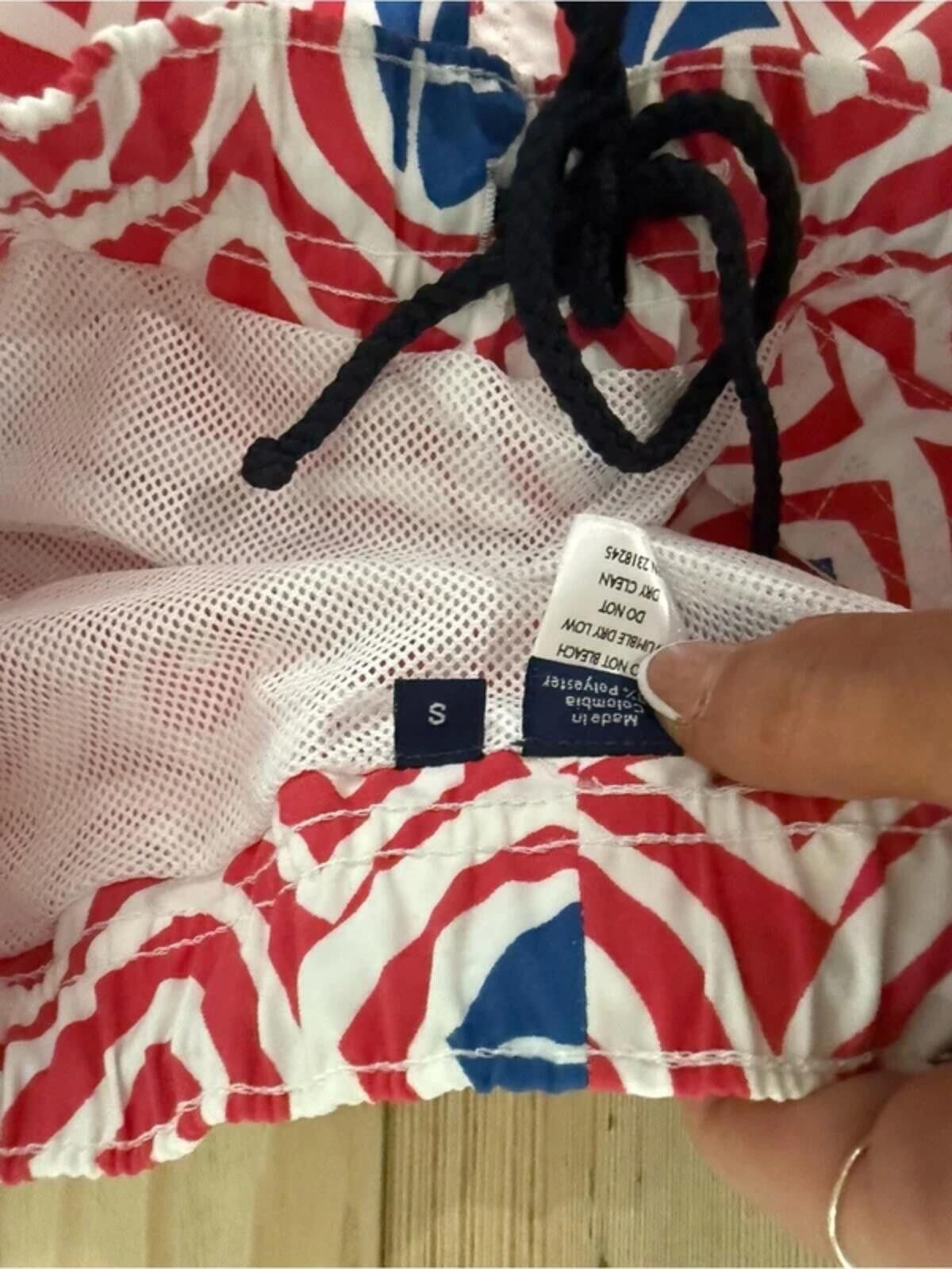 Vineyard Vines Vineyard Vines Red and Blue Geometric Swim Shorts Size US 30 / EU 46 - 3 Thumbnail