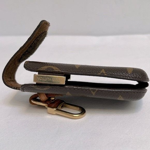 Louis Vuitton Louis Vuitton Monogram Etui Phone Case Size ONE SIZE - 6 Thumbnail