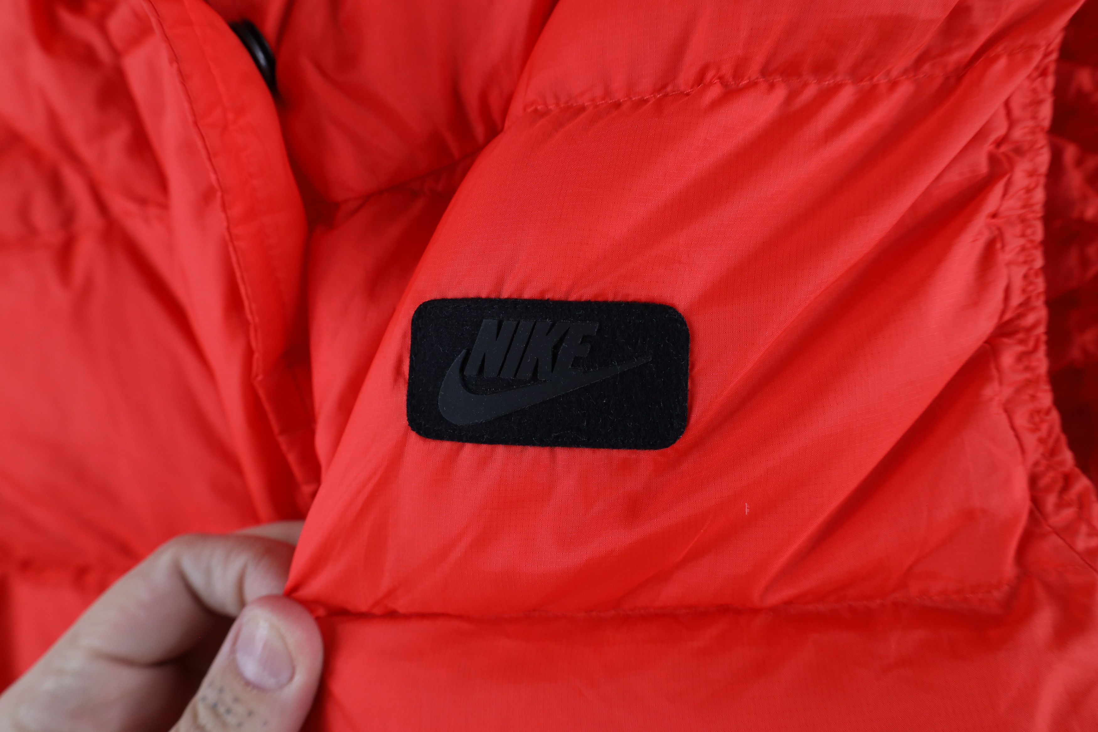 Nike × Vintage Nike Out Box Logo Duck Down Hooded Puffer Vest Jacket Red Size S / US 4 / IT 40 - 4 Thumbnail