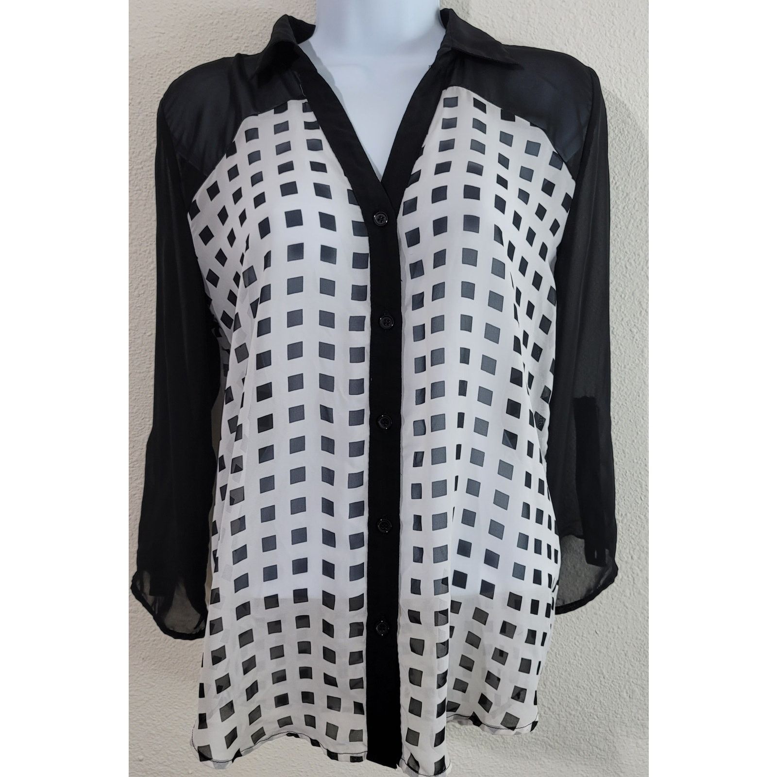 Other Maurices Black White Checker Sheer Button Up Top Medium Size M / US 6-8 / IT 42-44 - 1 Thumbnail