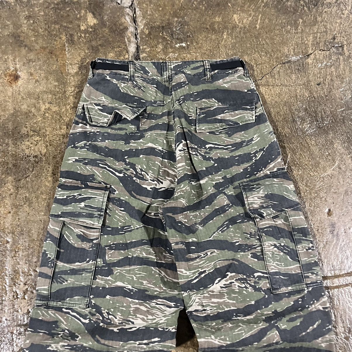 Vintage Crazy Y2K Military Camo Baggy Cargo Pants Essential Skater Size US 29 - 5 Thumbnail