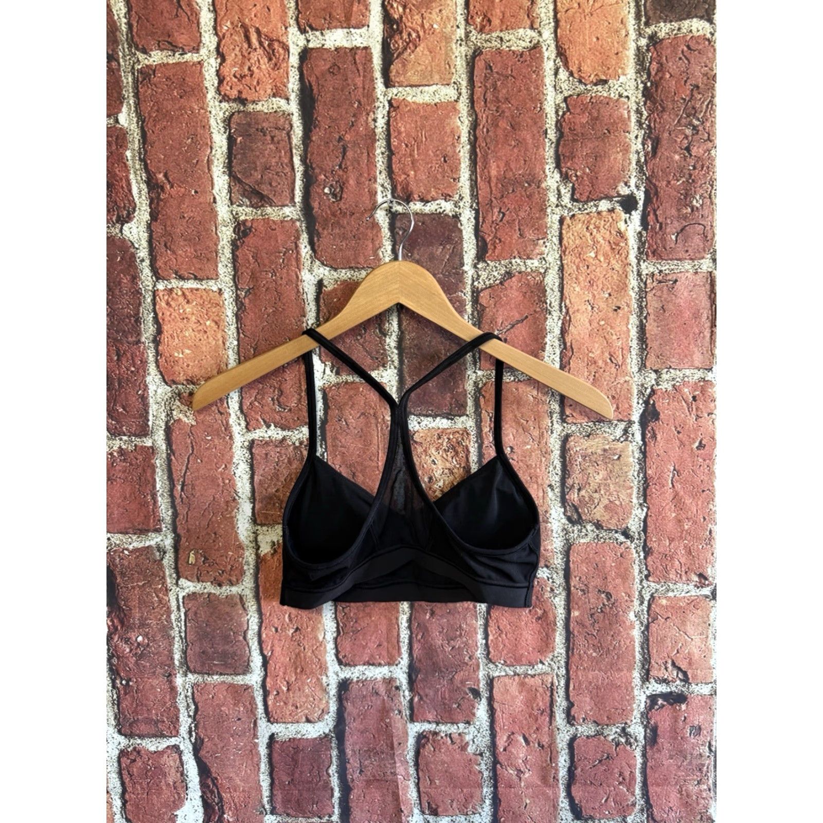 Vintage Aerie Women Black Sleeveless Sports Bra Size S Small Easy Activewear Sports Bra Mens? Size ONE SIZE - 2 Thumbnail