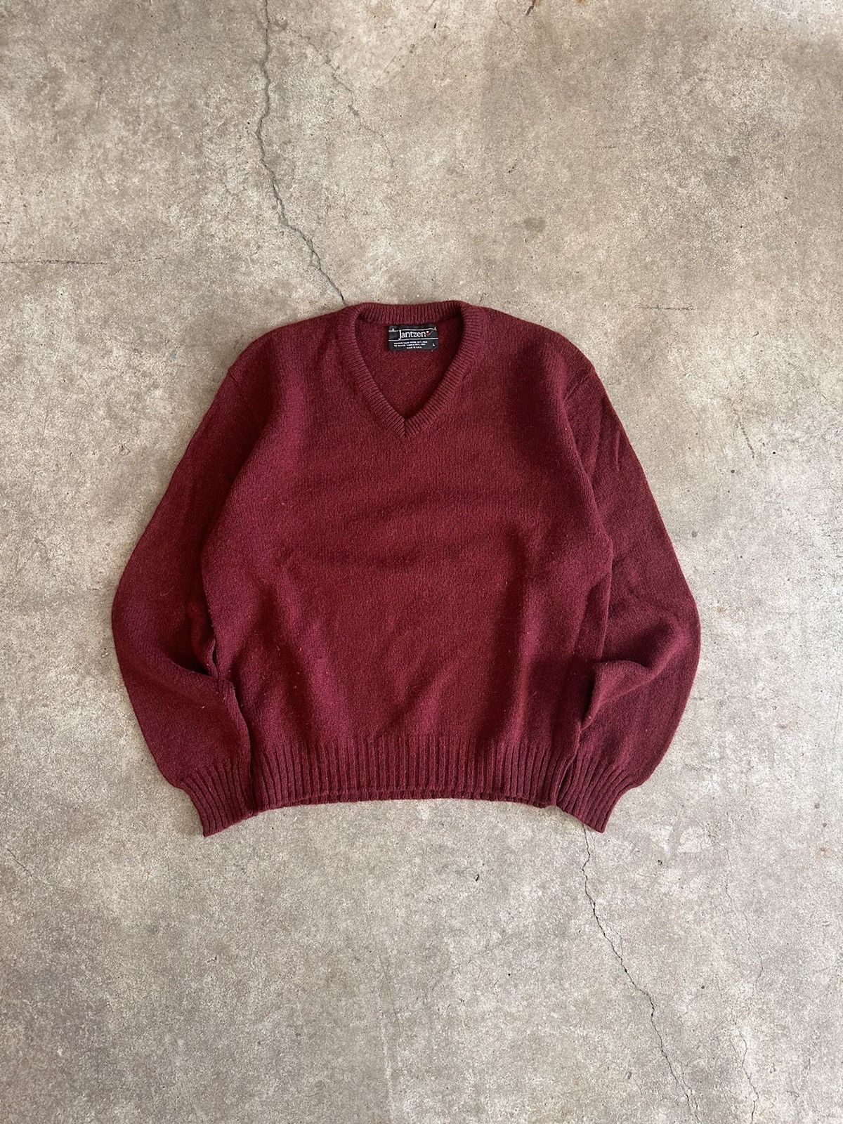 Jantzen × Vintage Vintage Made.In.USA Jantzen V-Neck Sweater Size US L / EU 52-54 / 3 - 1 Thumbnail