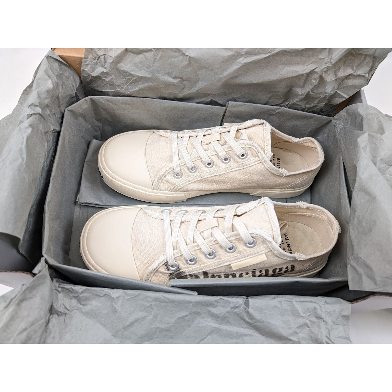 Balenciaga o1rshd1 Q:2 / Paris Low-Top Sneakers in White Size US 11 / EU 44 - 22 Thumbnail