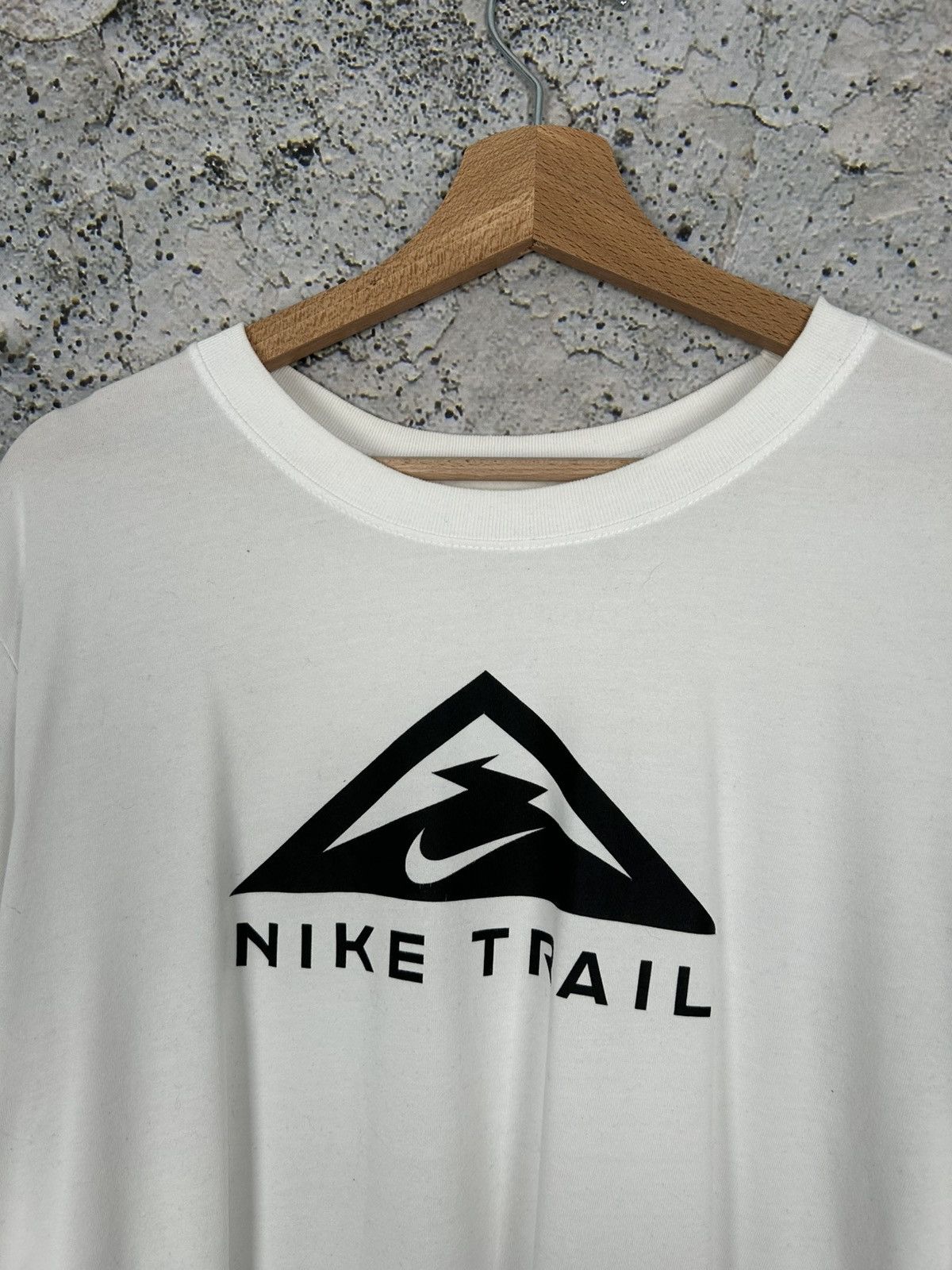 Nike Nike Trail Outdoor Sport Graphic Tee Streetwear Hype Size US L / EU 52-54 / 3 - 3 Thumbnail