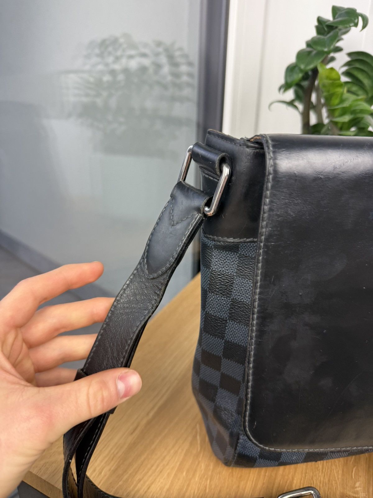 Louis Vuitton Louis Vuitton Messenger Canvas Crossbody Bag Size ONE SIZE - 7 Thumbnail