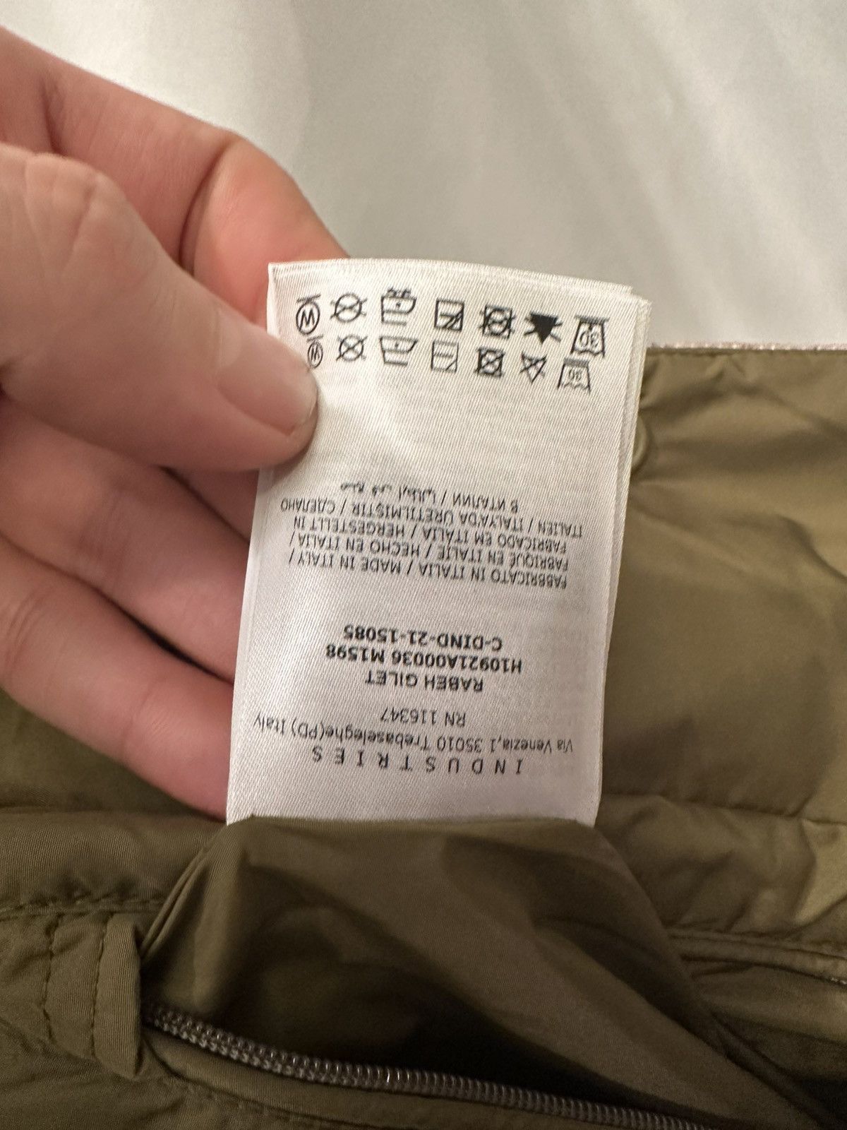 Moncler Moncler down vest Size US L / EU 52-54 / 3 - 15 Thumbnail