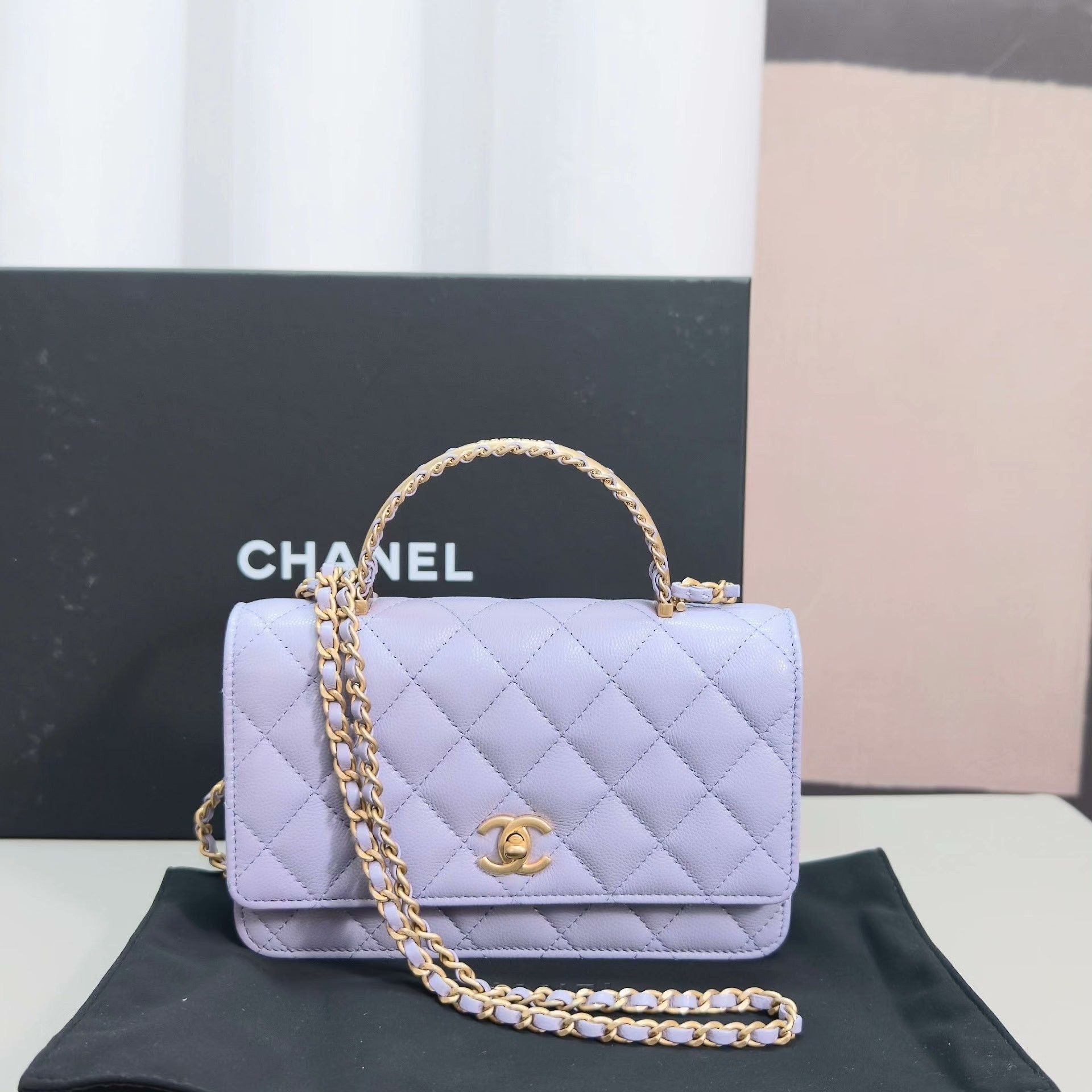 Chanel Pre-loved Bag Very good condition Size ONE SIZE - 1 Thumbnail