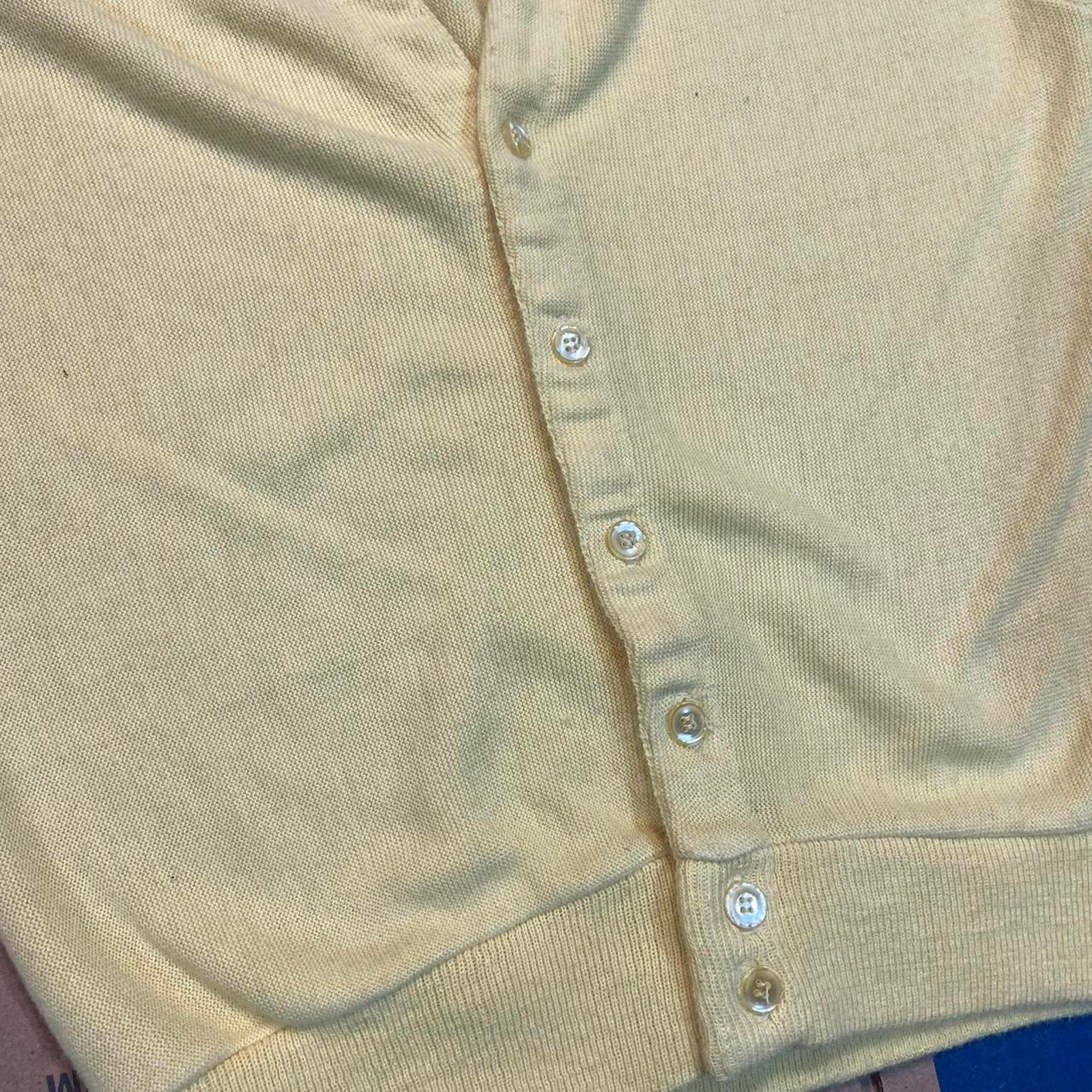Alien Workshop 70s yellow cardigan no flaws Size US L / EU 52-54 / 3 - 3 Thumbnail