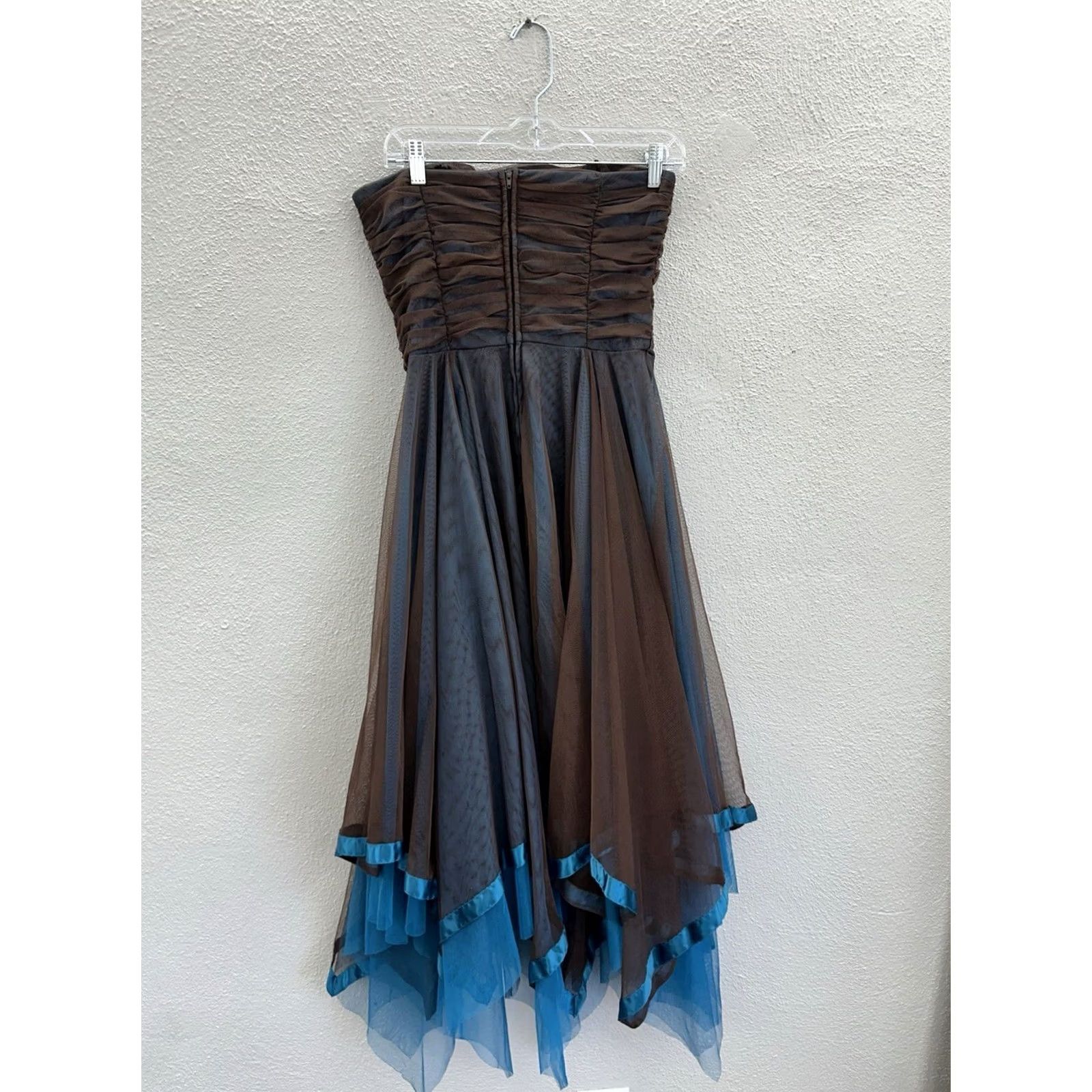 Vintage VINTAGE Water Signs Juniors Dress Brown Blue Strapless Layered Homecoming Size 9/10 Size M / US 6-8 / IT 42-44 - 7 Thumbnail