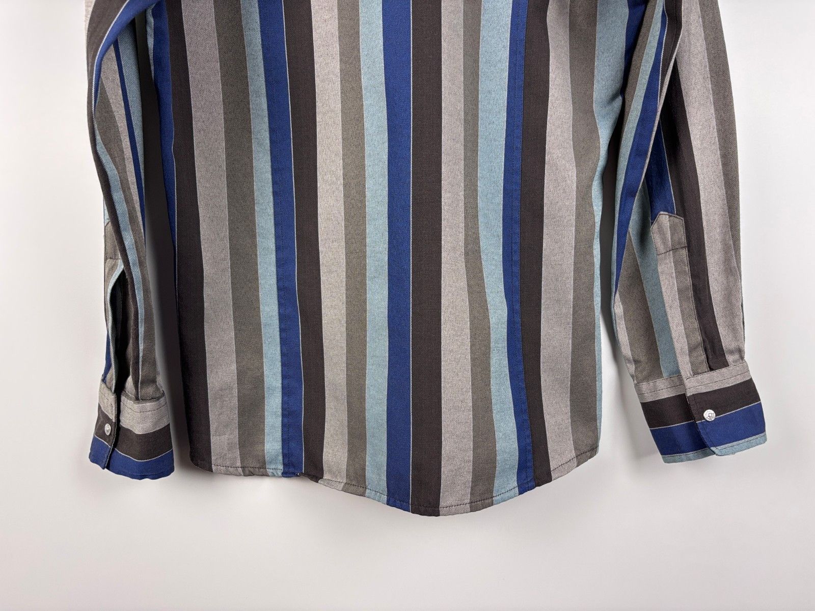 Versace Jeans Couture Versace Jeans Couture Pearl Snap Striped Shirt M fits like S Size US M / EU 48-50 / 2 - 9 Thumbnail