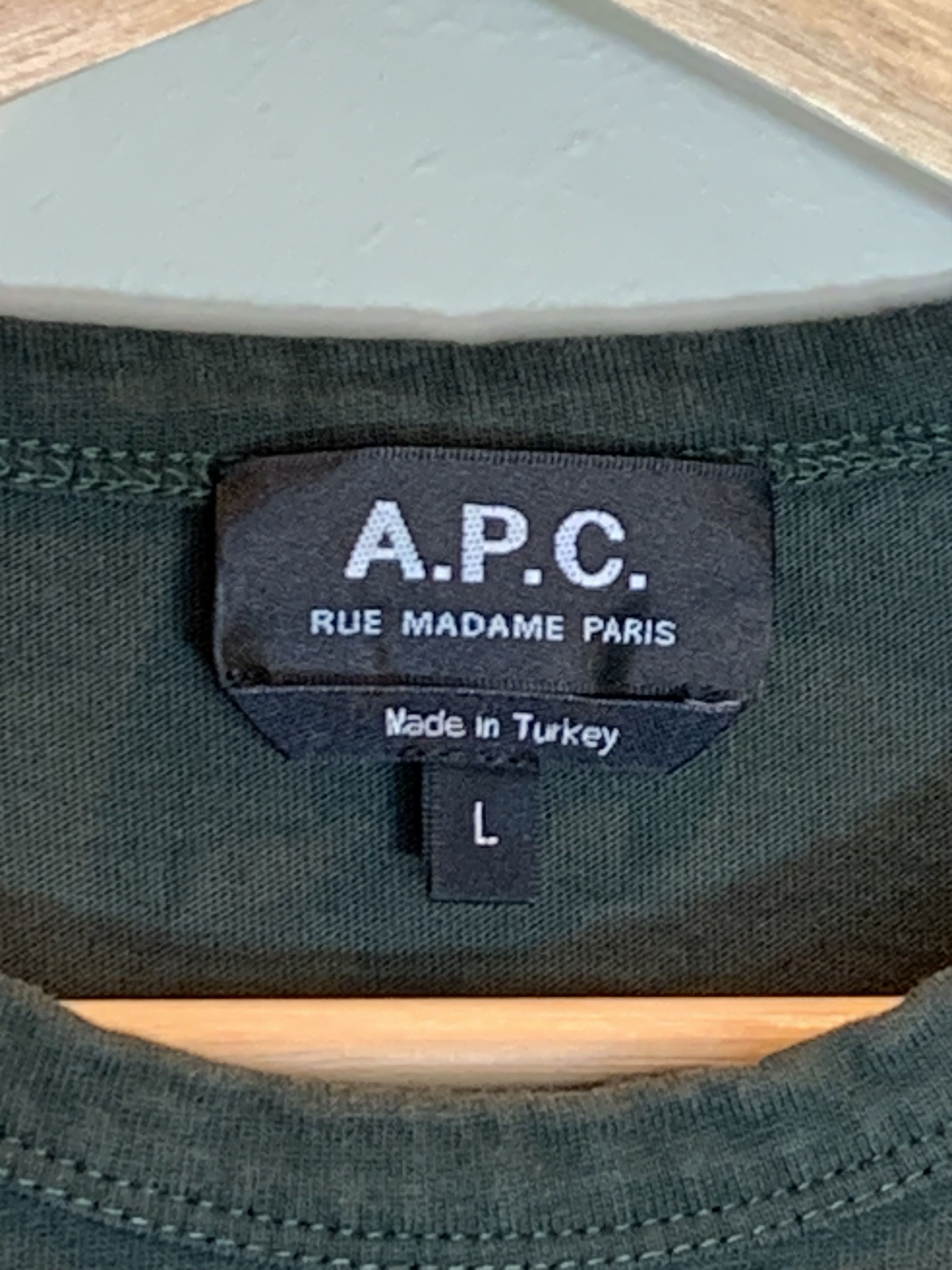 A.P.C. *RARE* A.P.C. Pocket Faded Green T-Shirt - Large Size US L / EU 52-54 / 3 - 7 Thumbnail