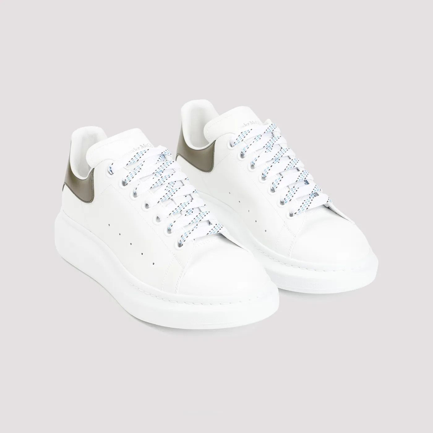 Alexander McQueen o1w1db10725 Oversized Sneaker in White Size US 7 / EU 40 - 3 Thumbnail