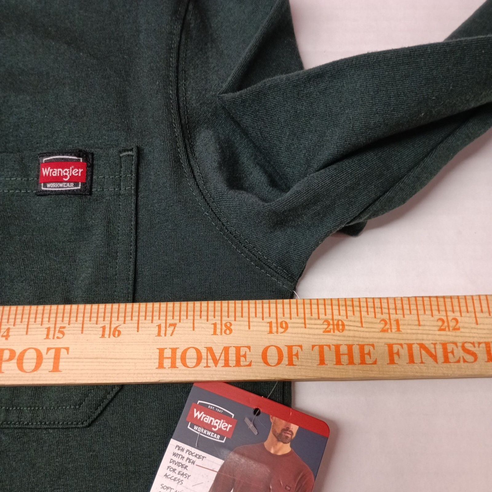 Wrangler Wrangler Pen Pocket Tee Men's S (34-36) Green Relaxed Fit Size US S / EU 44-46 / 1 - 6 Thumbnail