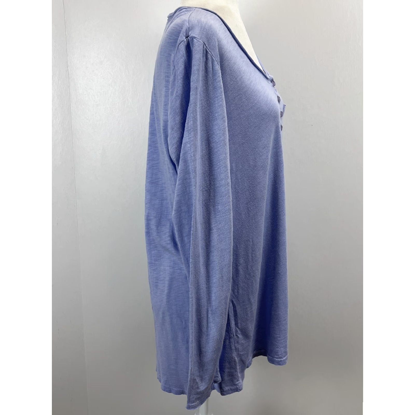 Soft Surroundings SOFT SURROUNDINGS Tunic Shirt - Shirt - Women - Size M - Purple - Long Sleeve - Scoop Neck - Pullover - Button Accent - Casual Tunic Top Size M / US 6-8 / IT 42-44 - 4 Thumbnail