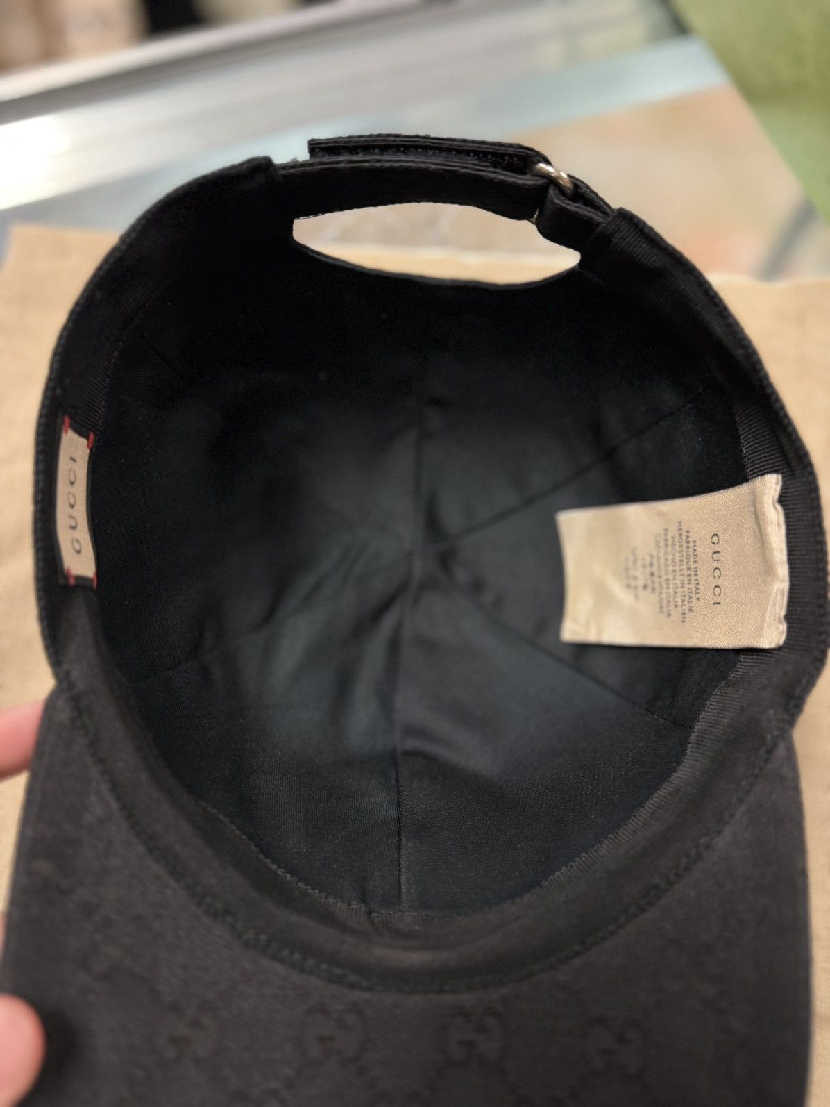 Gucci Gucci Black Logo Hat 100% Authentic Clean 🧼 Size ONE SIZE - 12 Thumbnail