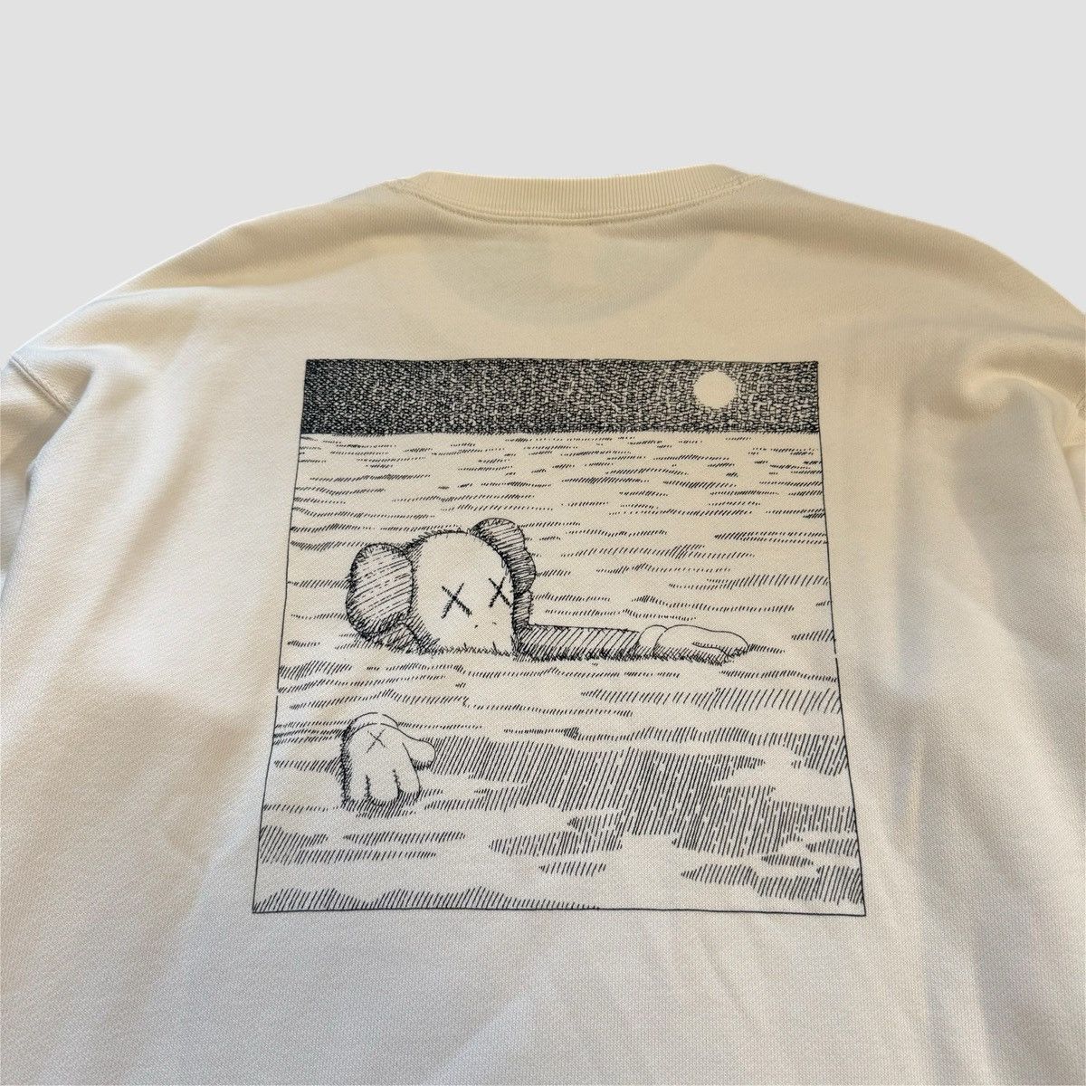 Kaws Uniqlo X Kaws Sweatshirt Size US M / EU 48-50 / 2 - 5 Thumbnail