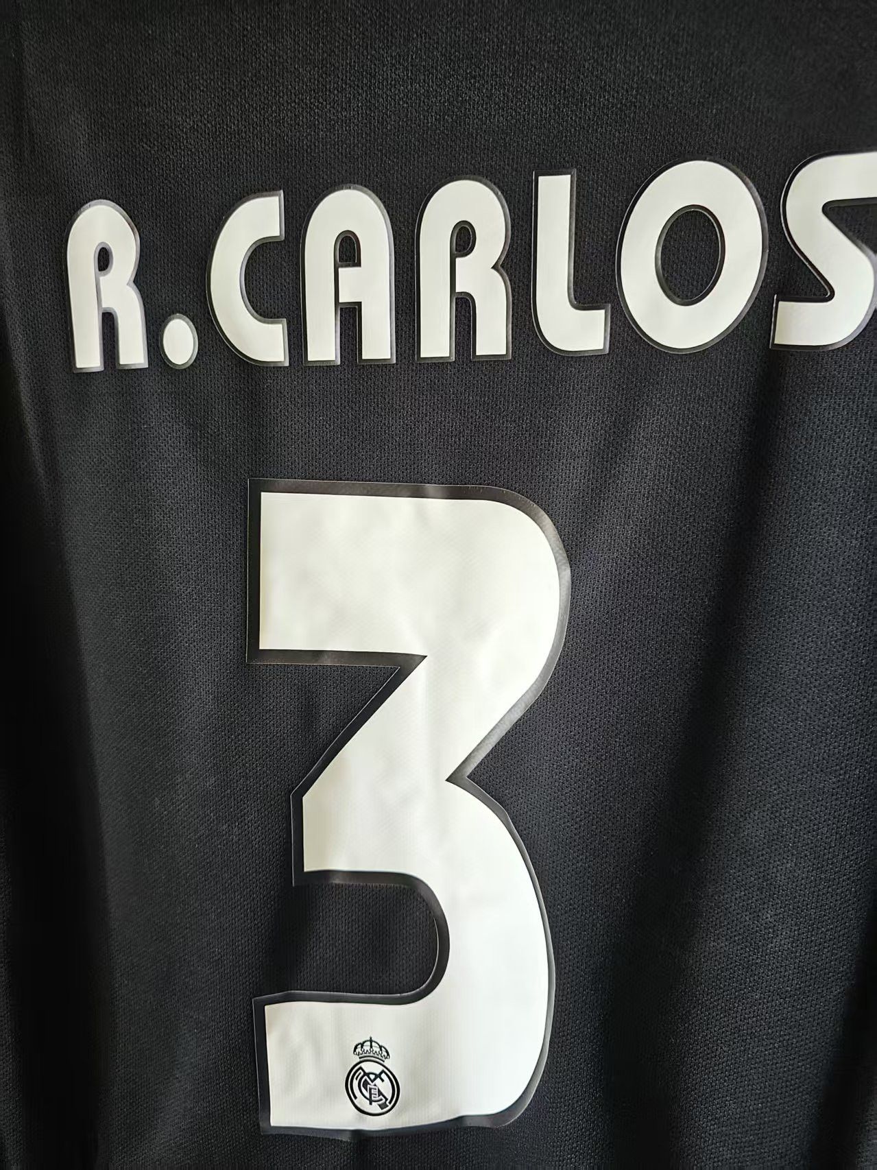 Other 2004 2005 Real Madrid #3 Roberto Carlos Jersey Size US S / EU 44-46 / 1 - 4 Thumbnail