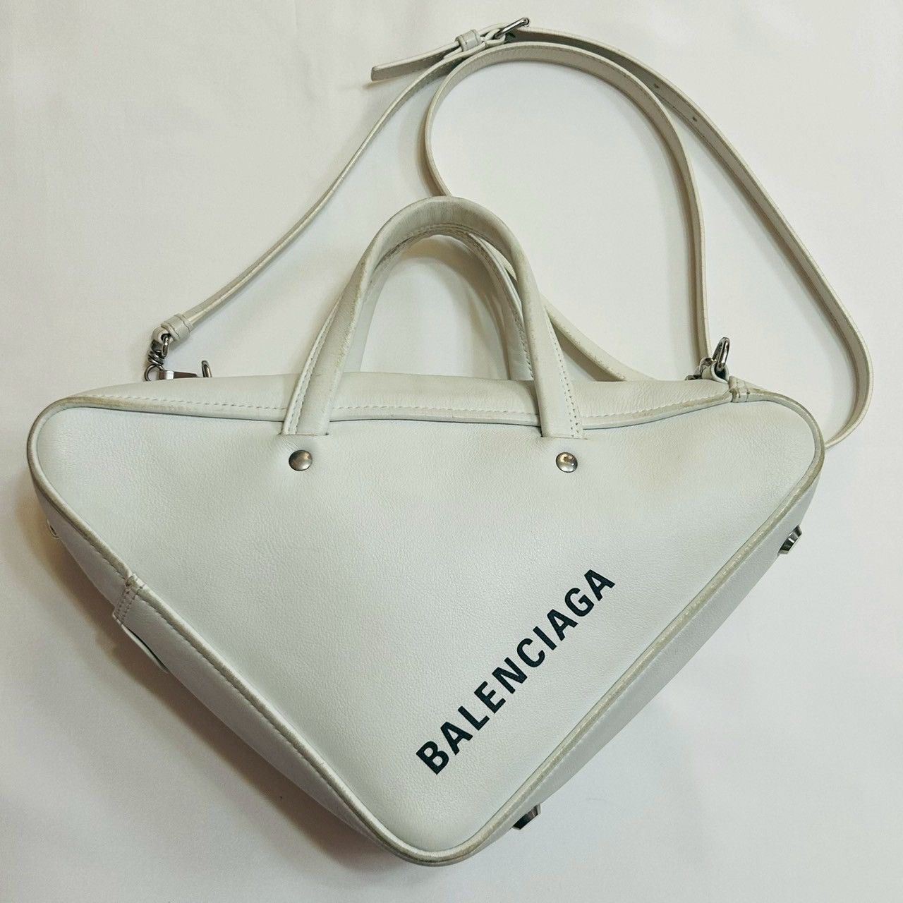 Balenciaga Balenciaga AW17 Triangle Shoulder Bag Size ONE SIZE - 1 Thumbnail