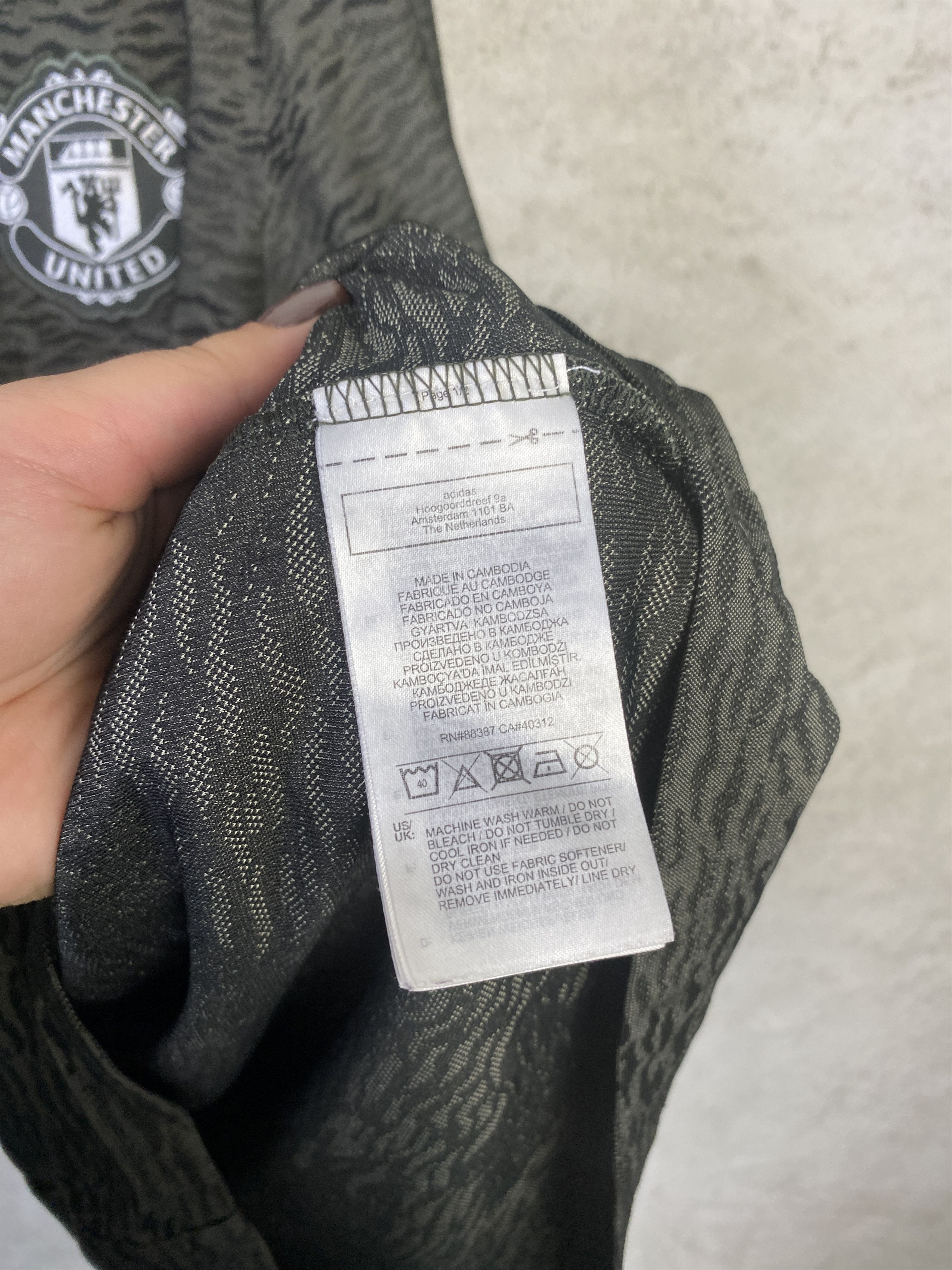 Adidas Adidas Manchester United jersey t-shirt sport soccer Size US L / EU 52-54 / 3 - 5 Thumbnail