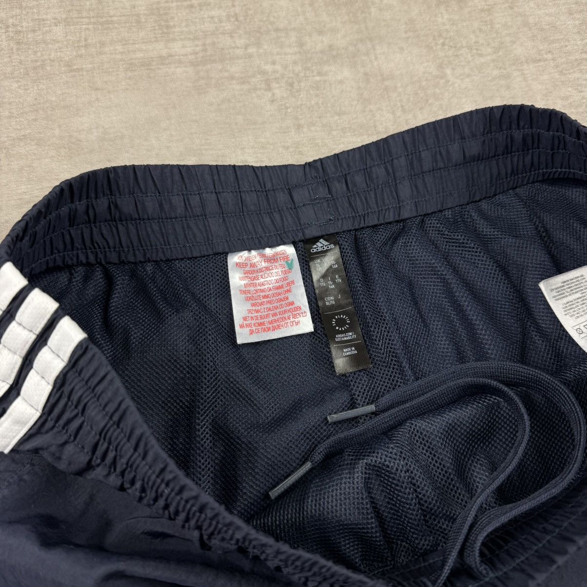 Adidas Adidas Track Pants Size US 31 - 6 Thumbnail