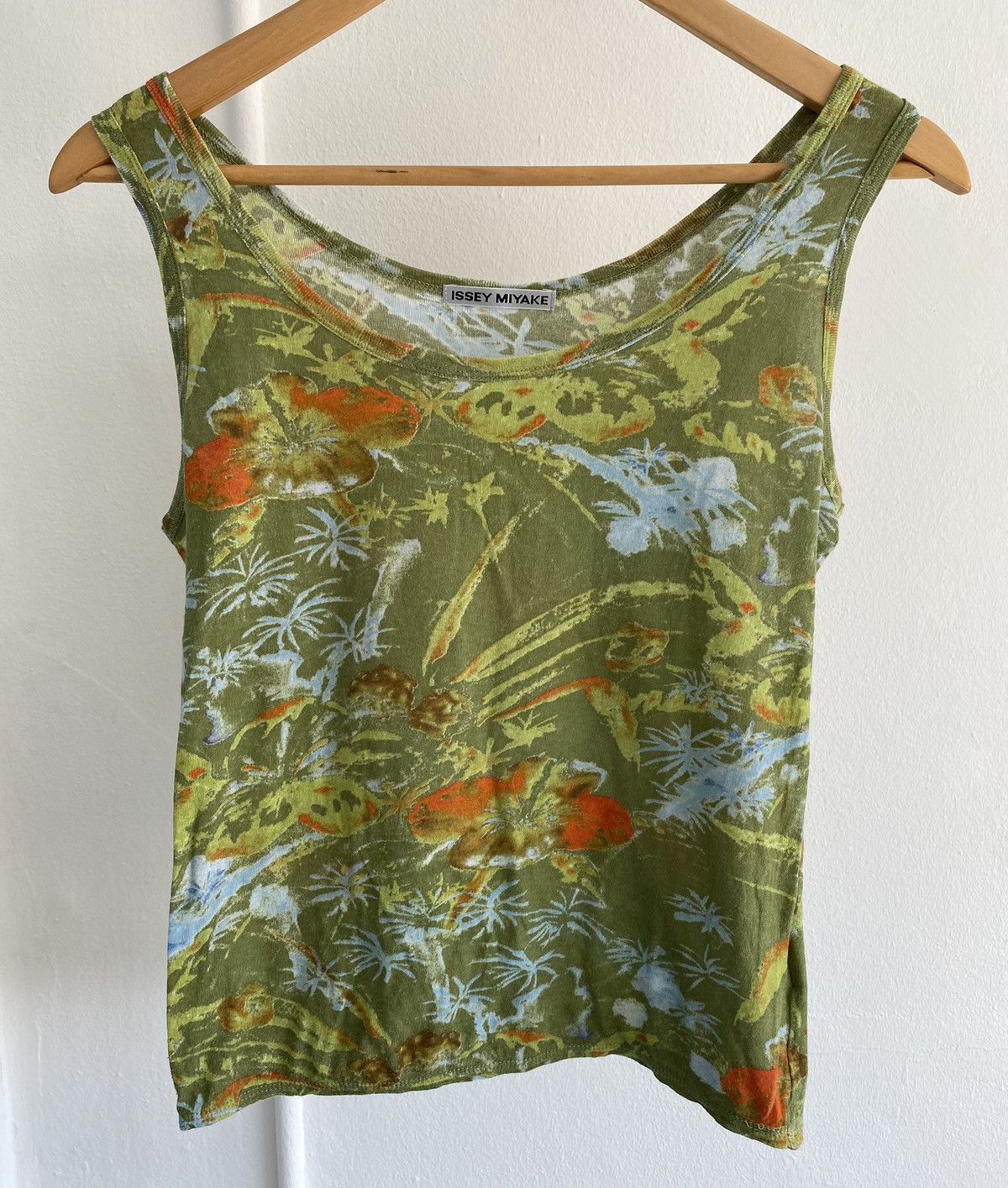 Issey Miyake × Japanese Brand × Vintage Issey Miyake 90s Summer Green Patterned Tank Top Size S / US 4 / IT 40 - 1 Thumbnail