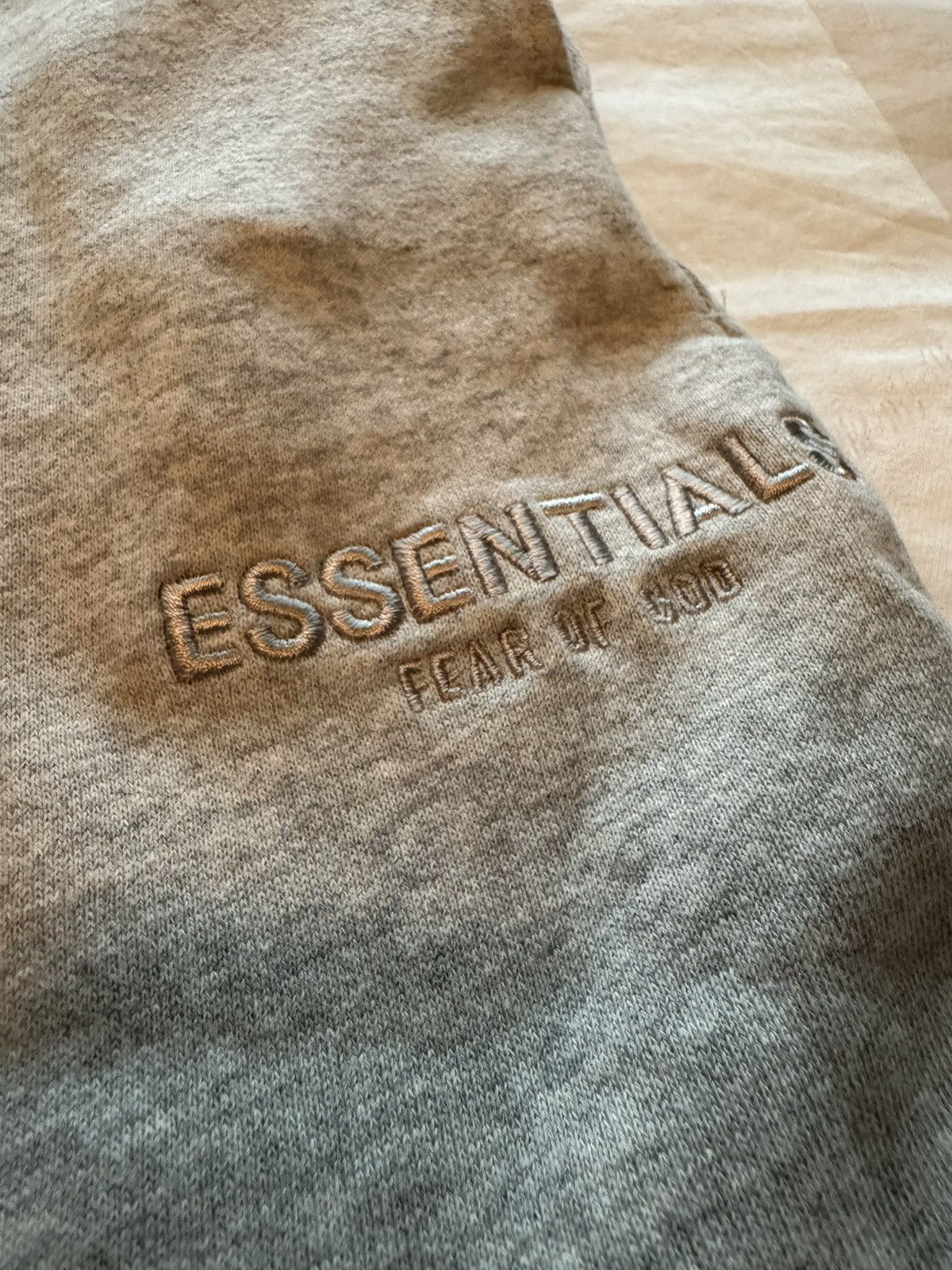 Essentials × Fear of God Sweat Shorts Light Heather Grey Size US 30 / EU 46 - 6 Thumbnail