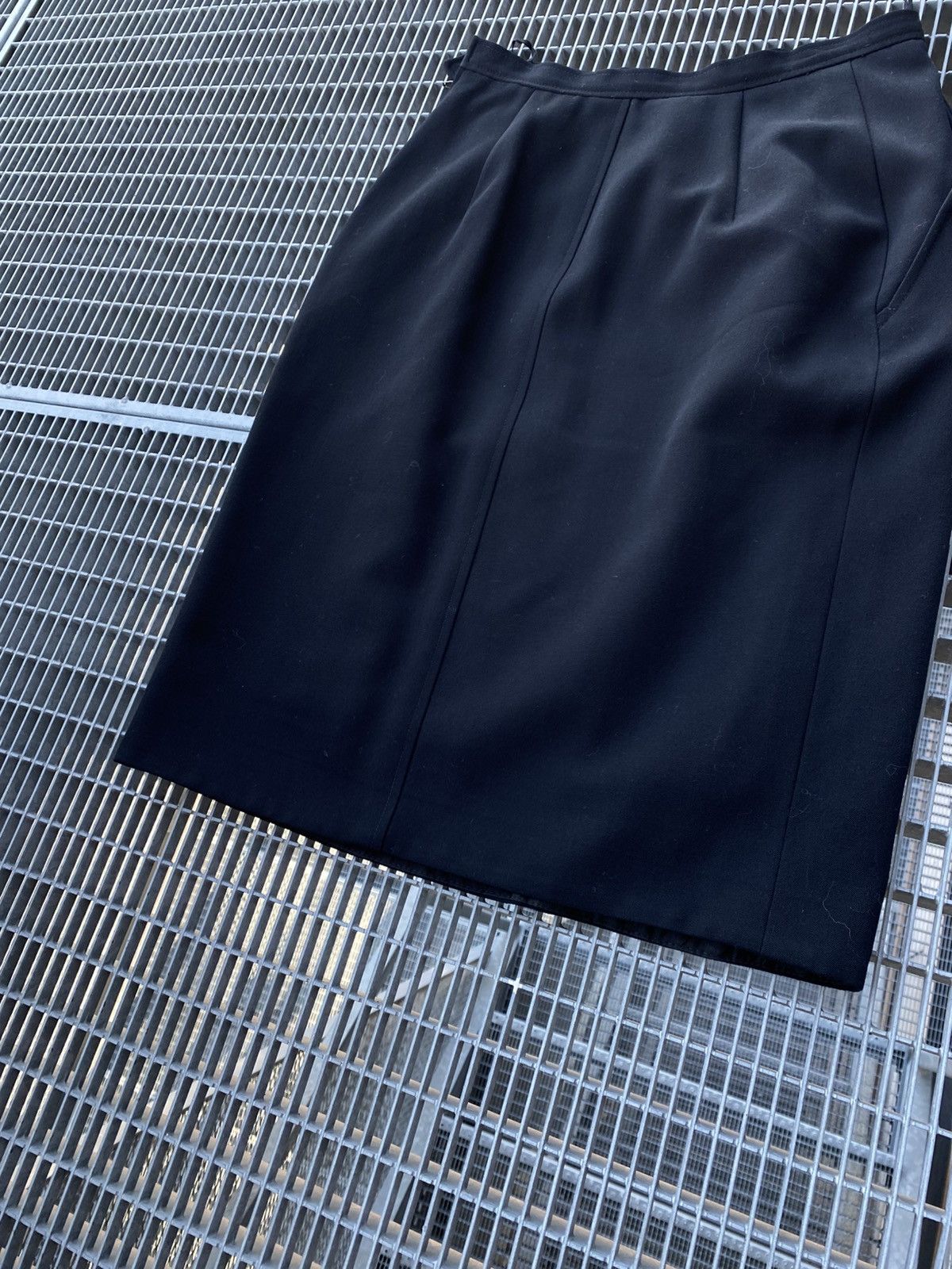 Saint Laurent Paris Vinatge Saint Laurent Casual Skirt Size 25" / US 0 / IT 36 - 3 Thumbnail