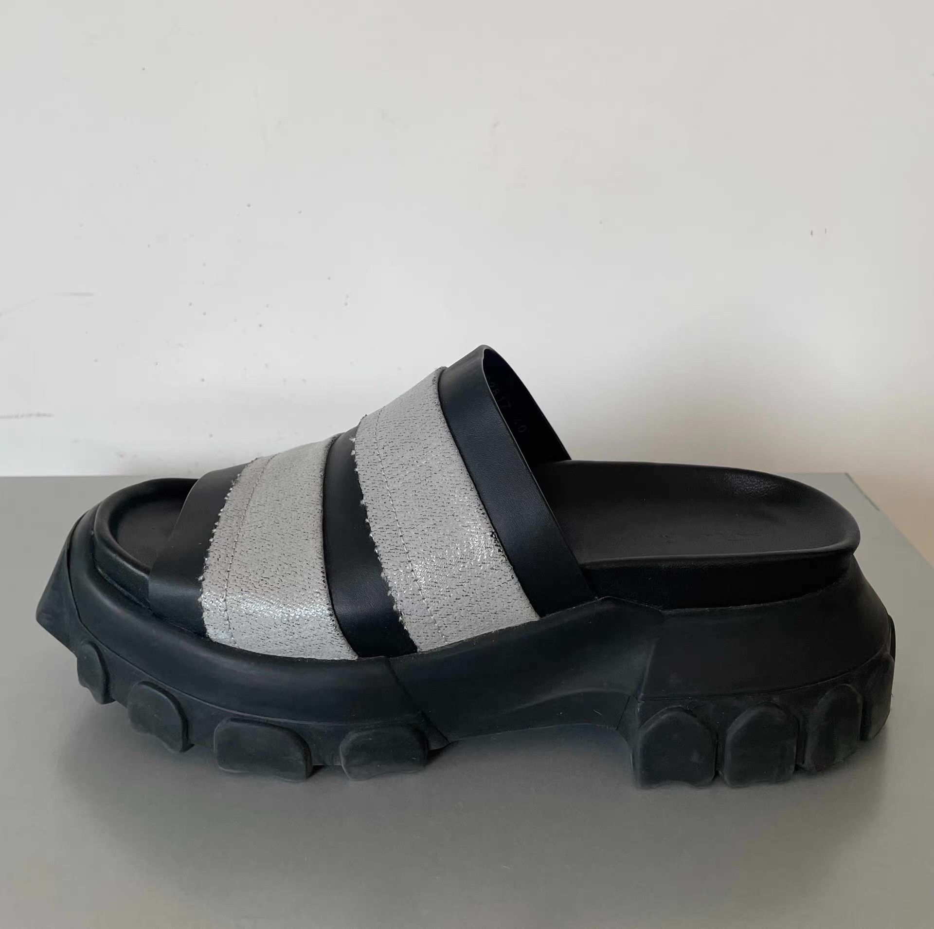Rick Owens Rick Owens Men's Octopus Sole Slides Ｑ21 Size US 7 / EU 40 - 6 Thumbnail