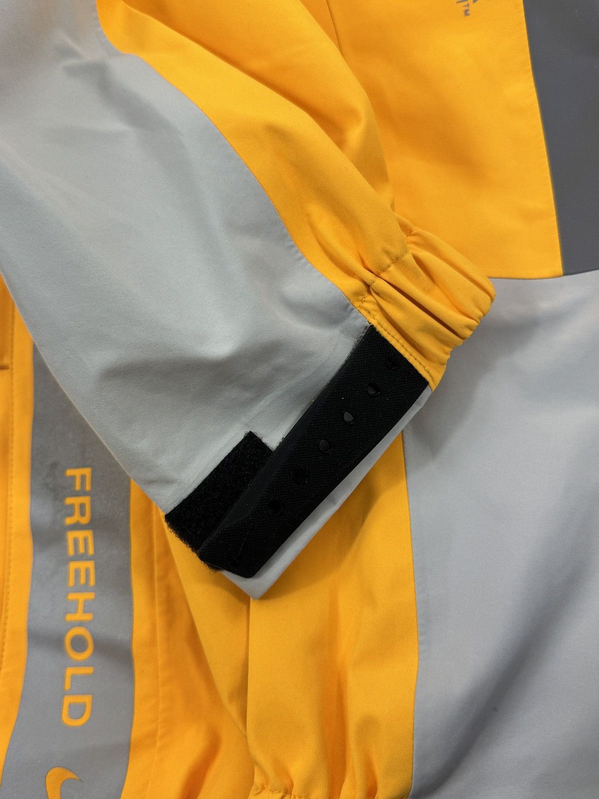 NOCTA × Nike TUNGATEN ALIEN GORE TEX OVERSIZED JACKET (RARE COLOUR-WAY) Size US M / EU 48-50 / 2 - 7 Thumbnail