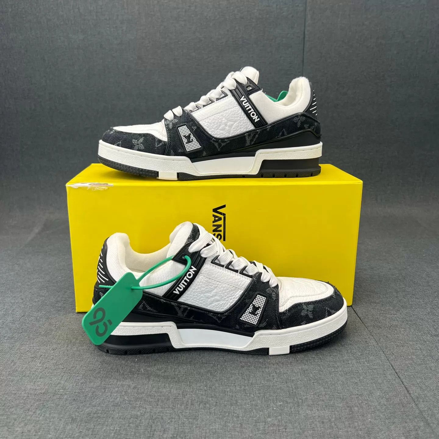 Louis Vuitton LV Trainer Black and White Denim Size 37.5 Size US 7 / IT 37 - 3 Thumbnail