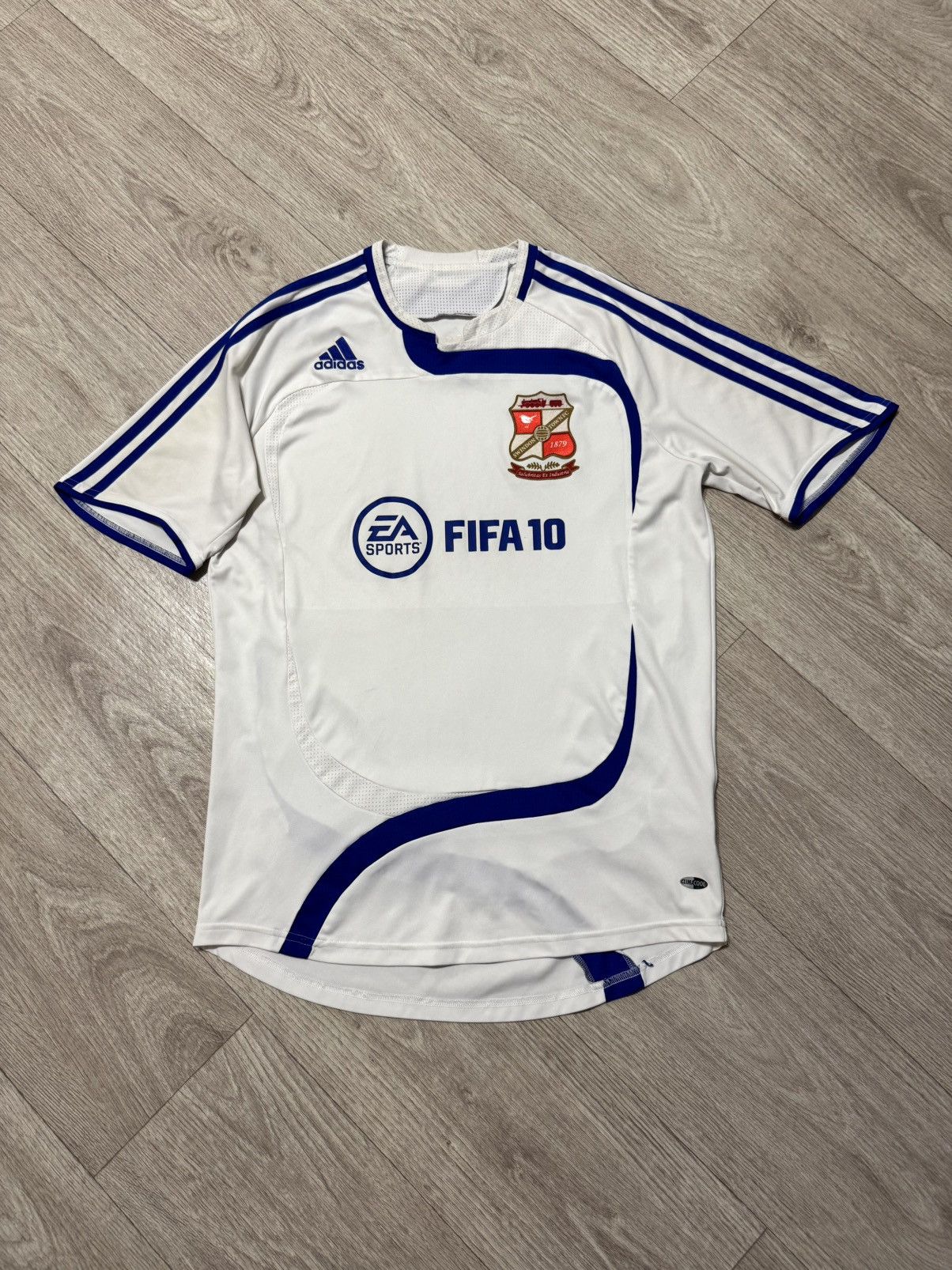 🔷Vintage Adidas Swindon Town 2009/10 Soccer jersey🔷