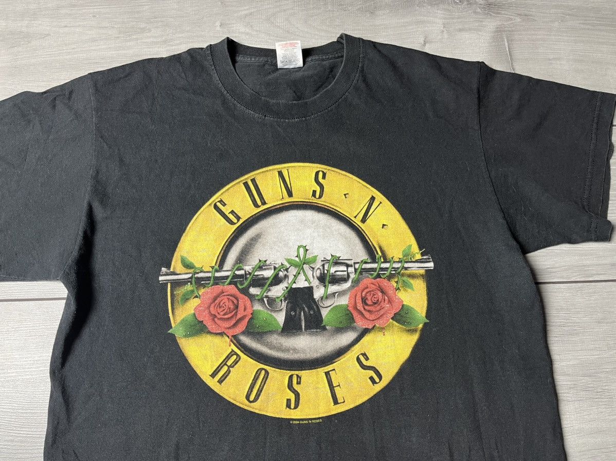 Guns N' Roses Guns N’ Roses T-shirt rock band 2004 size Large Size US L / EU 52-54 / 3 - 3 Thumbnail