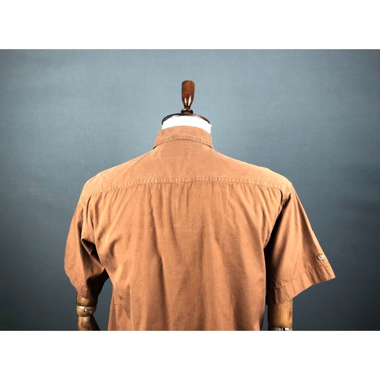 Vintage Iceberg Shirt Men 42 Brown Cotton Short Sleeve Button-Up Collared Chest Pockets Logo Embroidered Vintage No (Regular) Size US XL / EU 56 / 4 - 4 Thumbnail