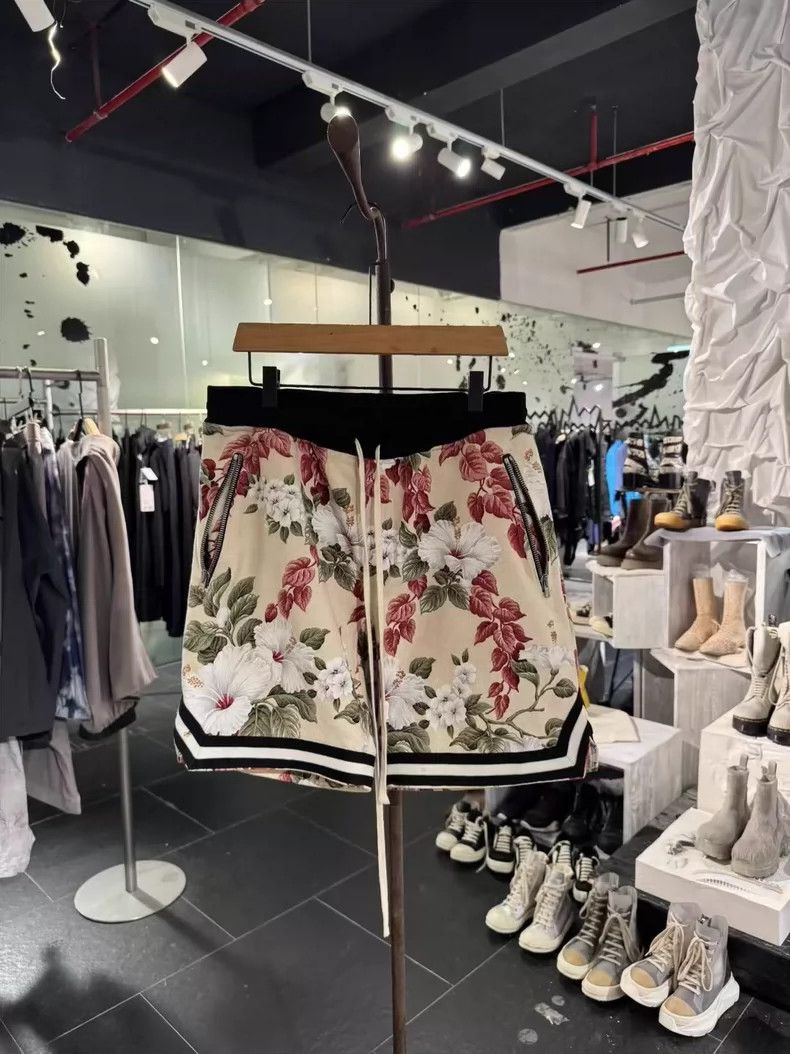 Fear of God Fear Of God size s Season 5 Floral Shorts 2504-Nextarrow Size US 28 / EU 44 - 1 Thumbnail