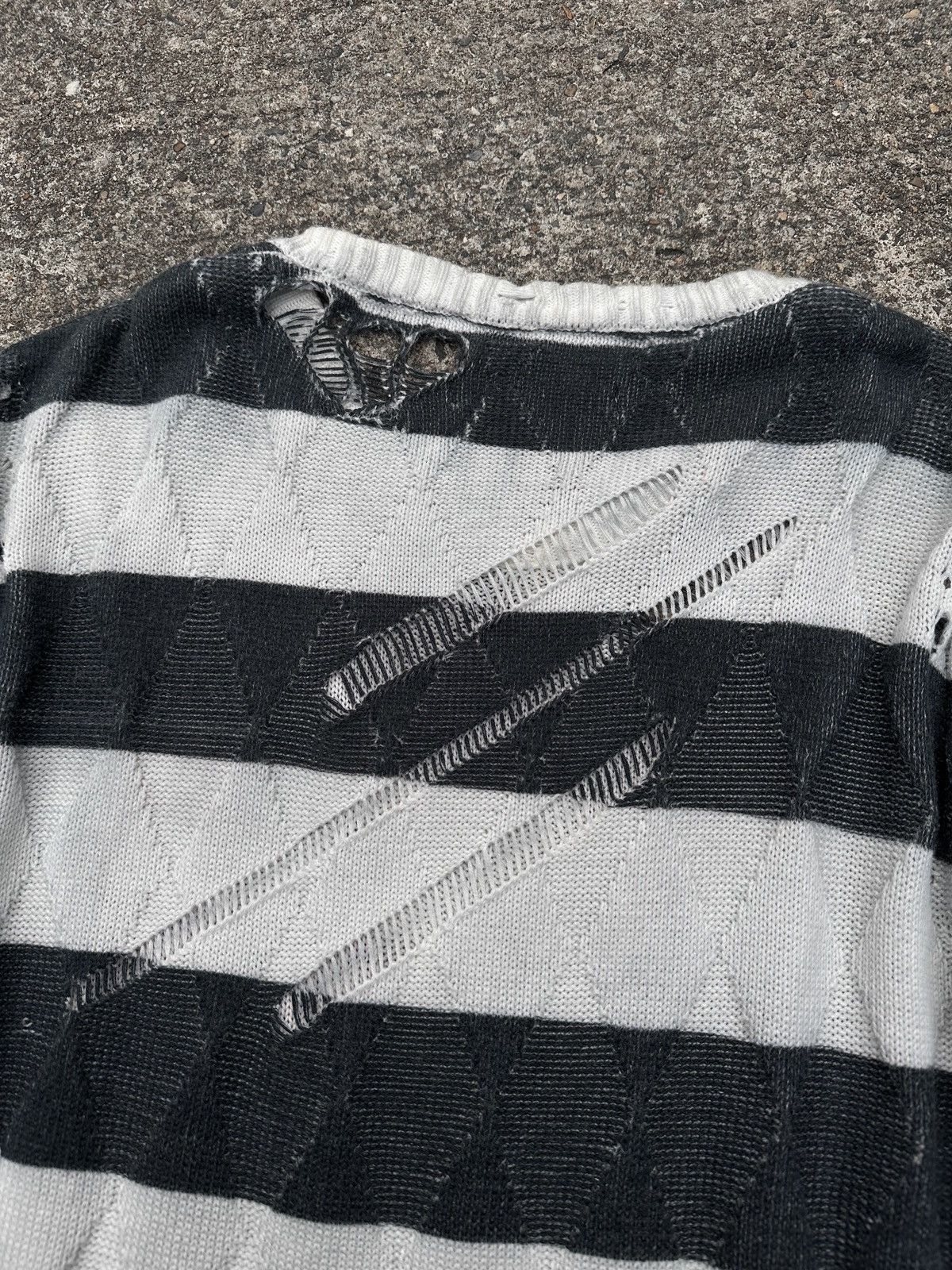 Number (N)ine Number(N)ine AW02 “The Modern Age” Knitted Striped Size US M / EU 48-50 / 2 - 15 Thumbnail