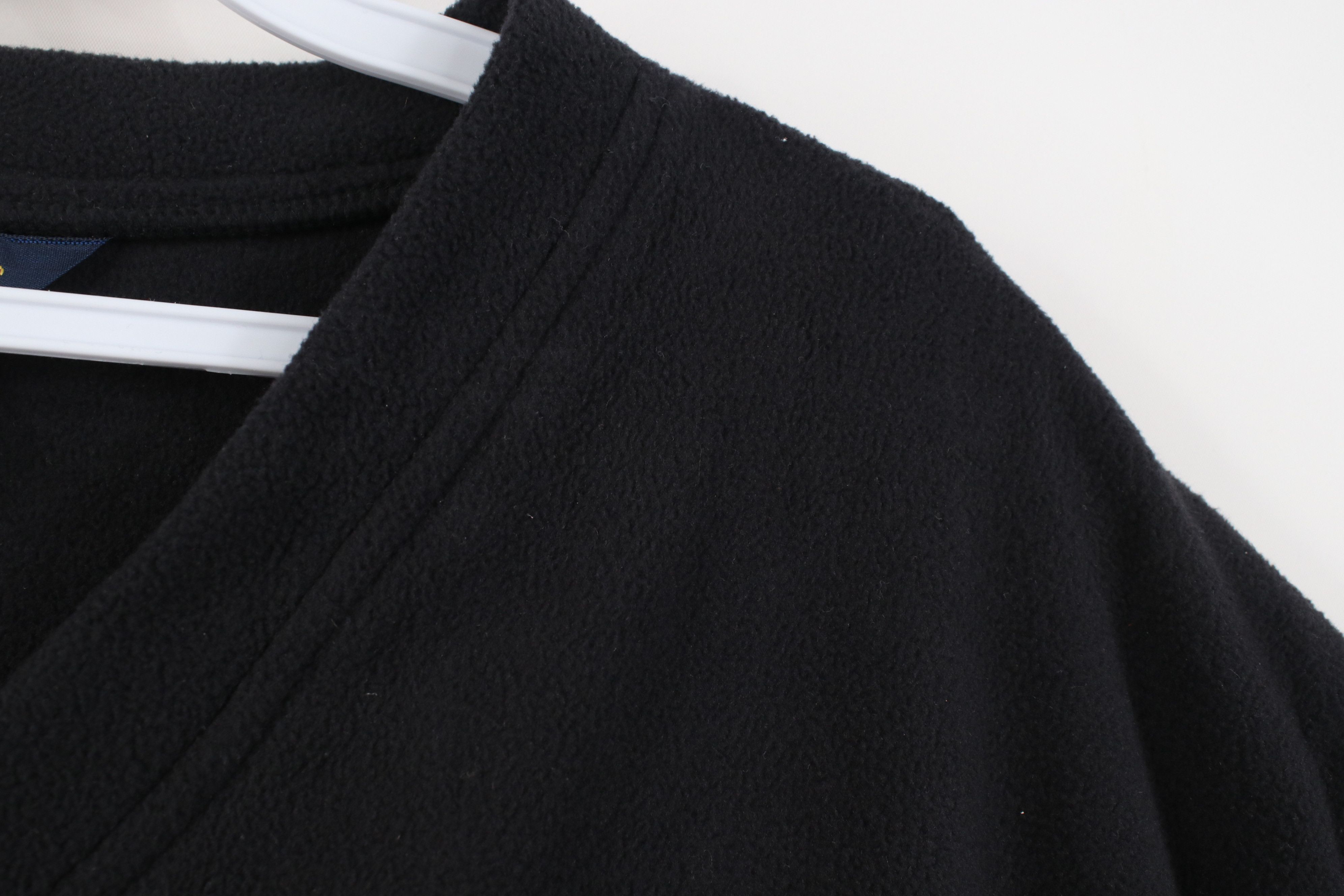Woolrich Woolen Mills Vintage 90s Woolrich Blank Fleece V-Neck Sweater Vest Black Size US L / EU 52-54 / 3 - 6 Thumbnail