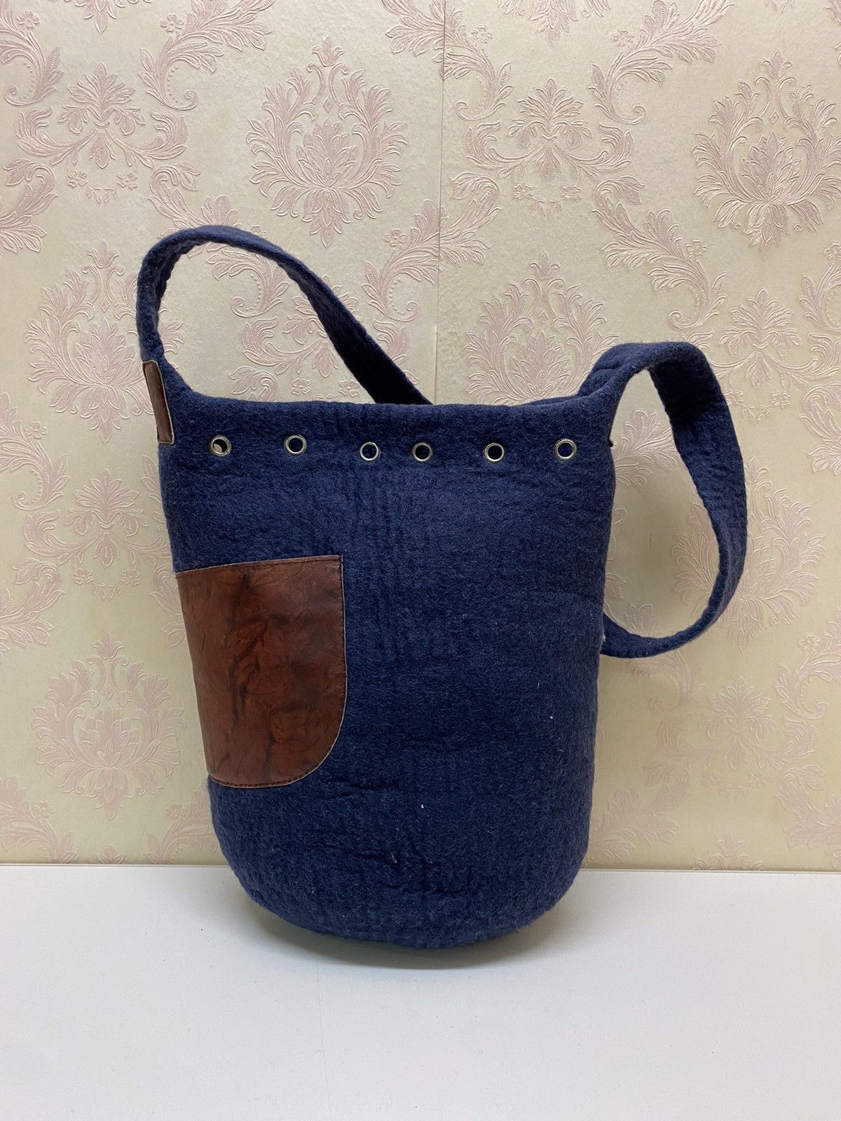 Japanese Brand Japanese Brand Crossbody Wool Bag Size ONE SIZE - 2 Thumbnail