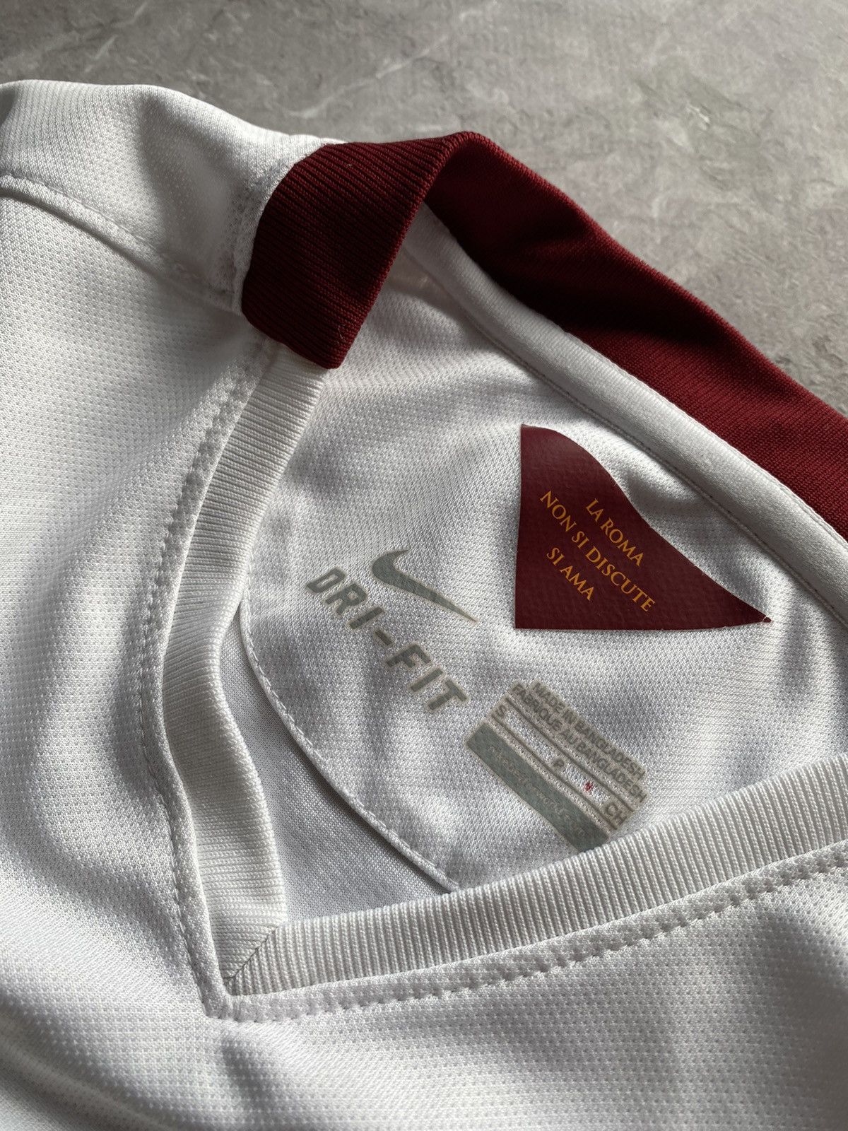 Nike Vintage 2014/15 Nike AS Roma Away Soccer Football Jersey Size US S / EU 44-46 / 1 - 7 Thumbnail