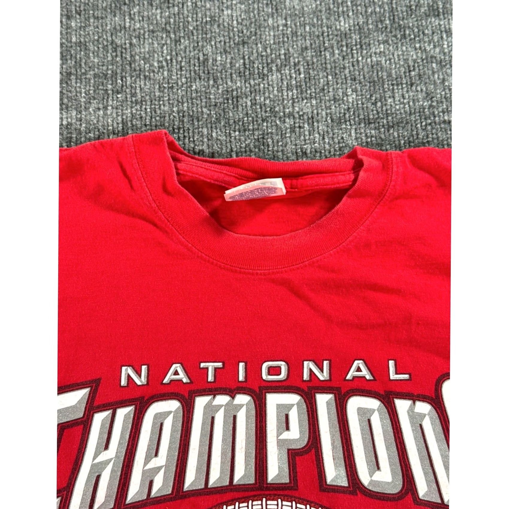 Hanes VINTAGE Ohio State Buckeyes Shirt Mens XL Red 2002 National Champions Long Sleeve Hanes Beefy-T Size US XL / EU 56 / 4 - 6 Thumbnail